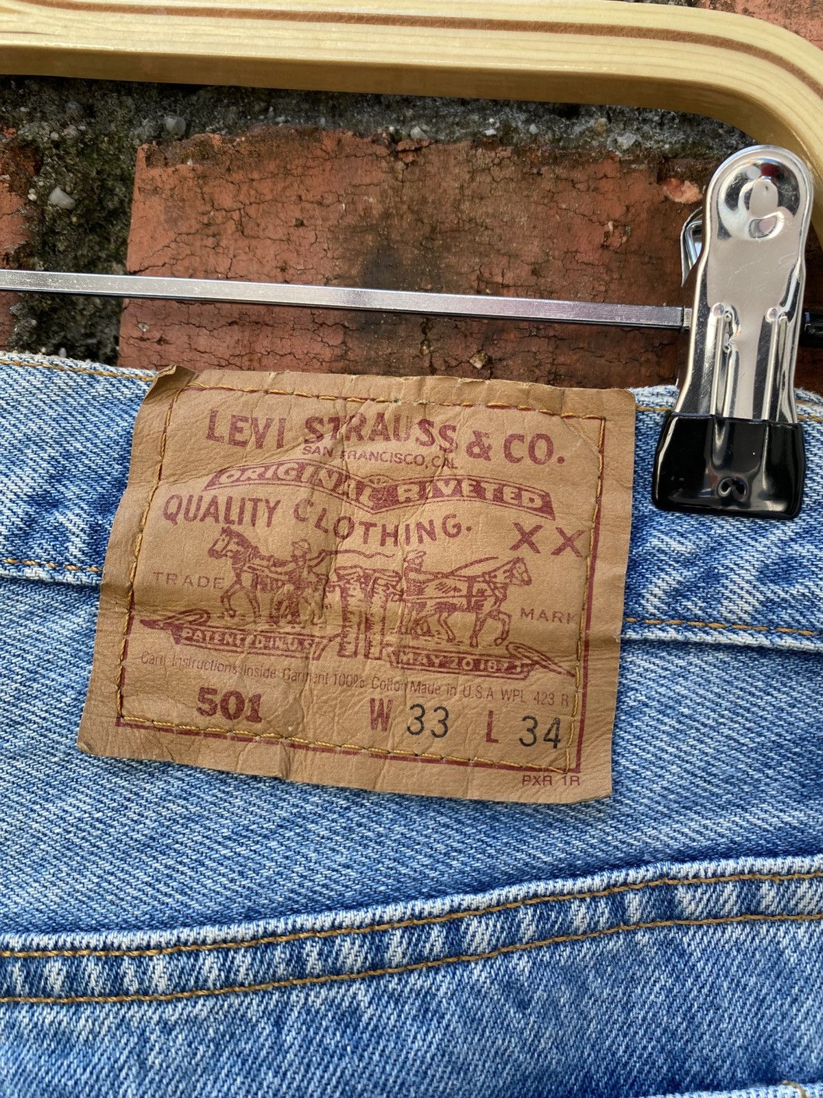 Levi's × Levi's Vintage Clothing × Vintage W33x33 vintage levi's 501 made in USA faded 90s Size US 33 - 4 Thumbnail