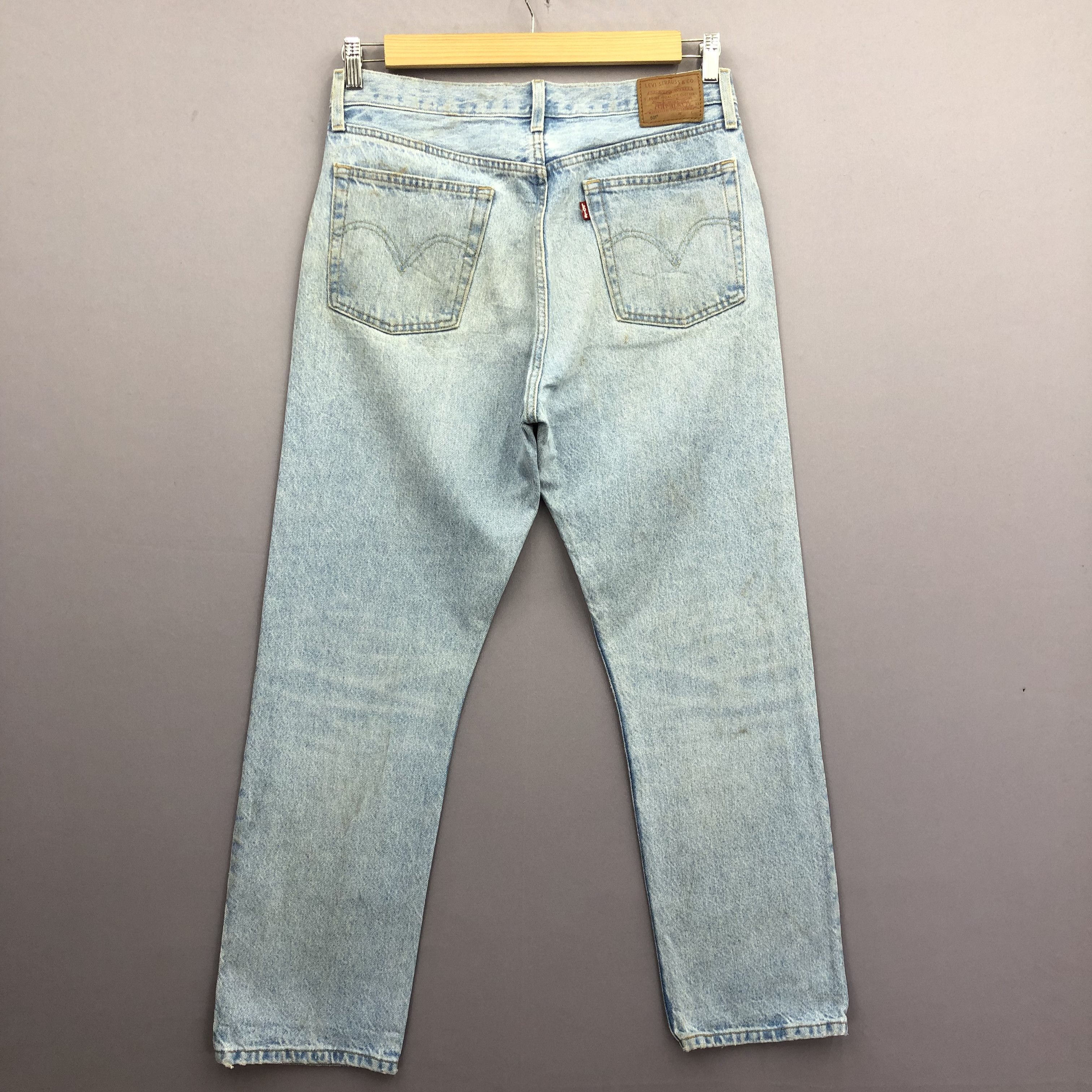Levi's Vintage Levis 501 Light Wash Jeans Levi's Sun Faded Denim Size US 32 / EU 48 - 2 Thumbnail