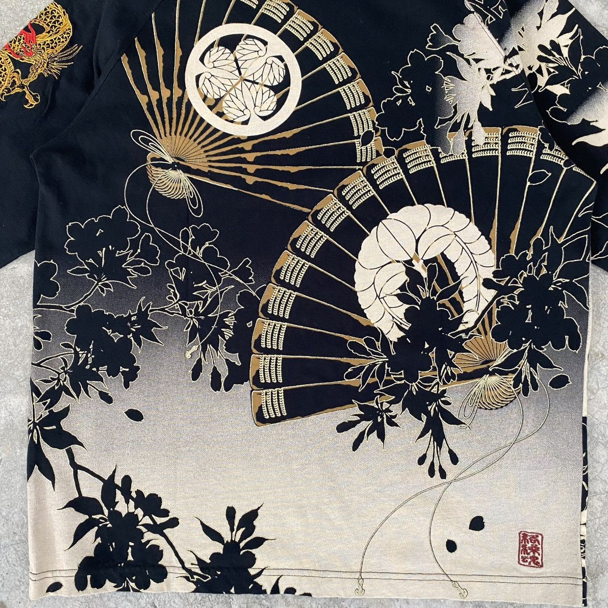 Karakuri Tamashii Karakuri Tamashii Wagara Dragon Sakura Fans Embroidered Tee Size US XL / EU 56 / 4 - 16 Thumbnail
