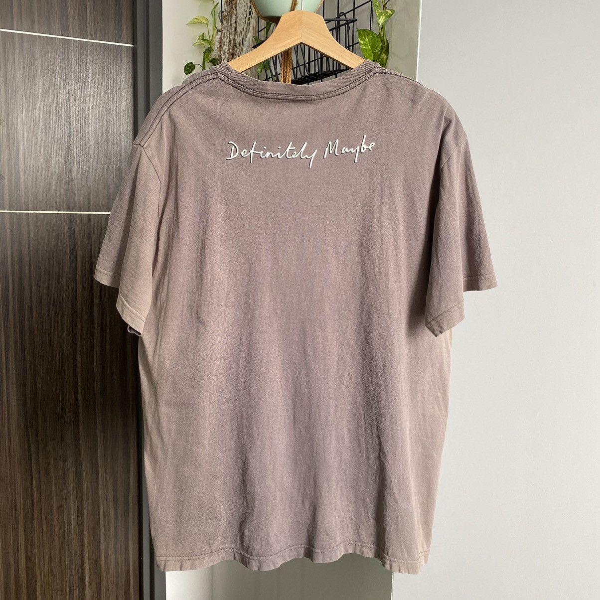 Band Tees Thrashed Faded Vintage Oasis Definitely Maybe ERD GRUNGE TEE Size US XL / EU 56 / 4 - 2 Thumbnail