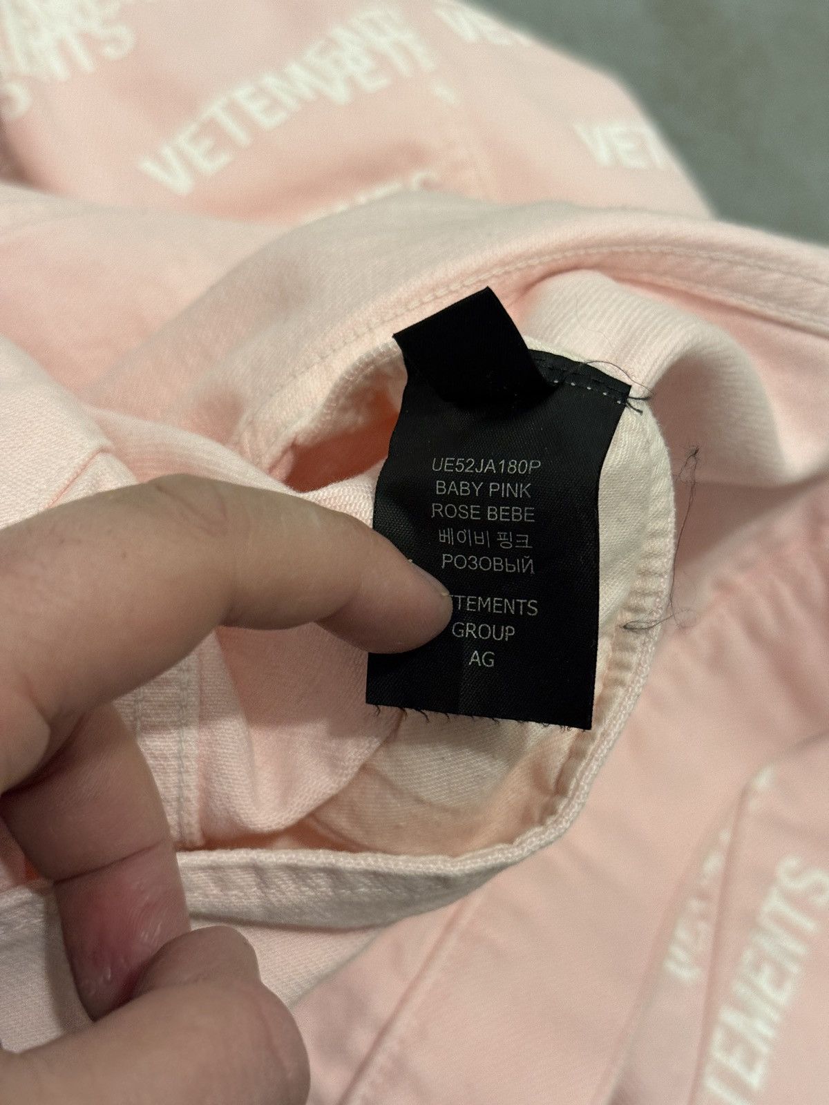 Vetements *RARE* VETEMENTS GVASALIA STAMP AOP DENIM JACKET Size US M / EU 48-50 / 2 - 21 Thumbnail