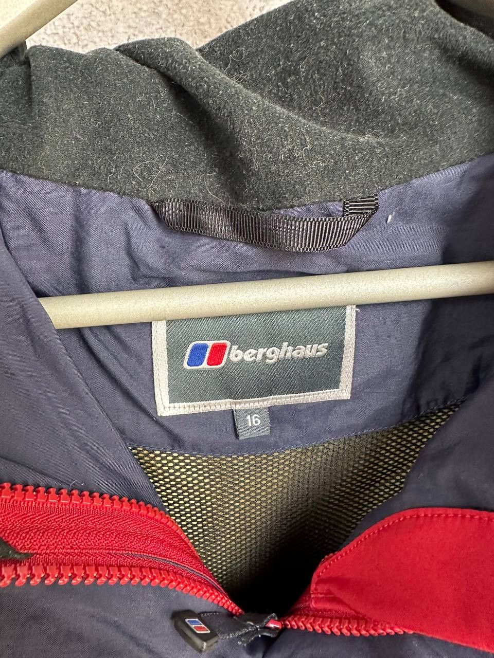 Berghaus Berghaus Gore-Tex Hooded Outdoor Jacket Red Waterproof Size XL / US 12-14 / IT 48-50 - 19 Thumbnail