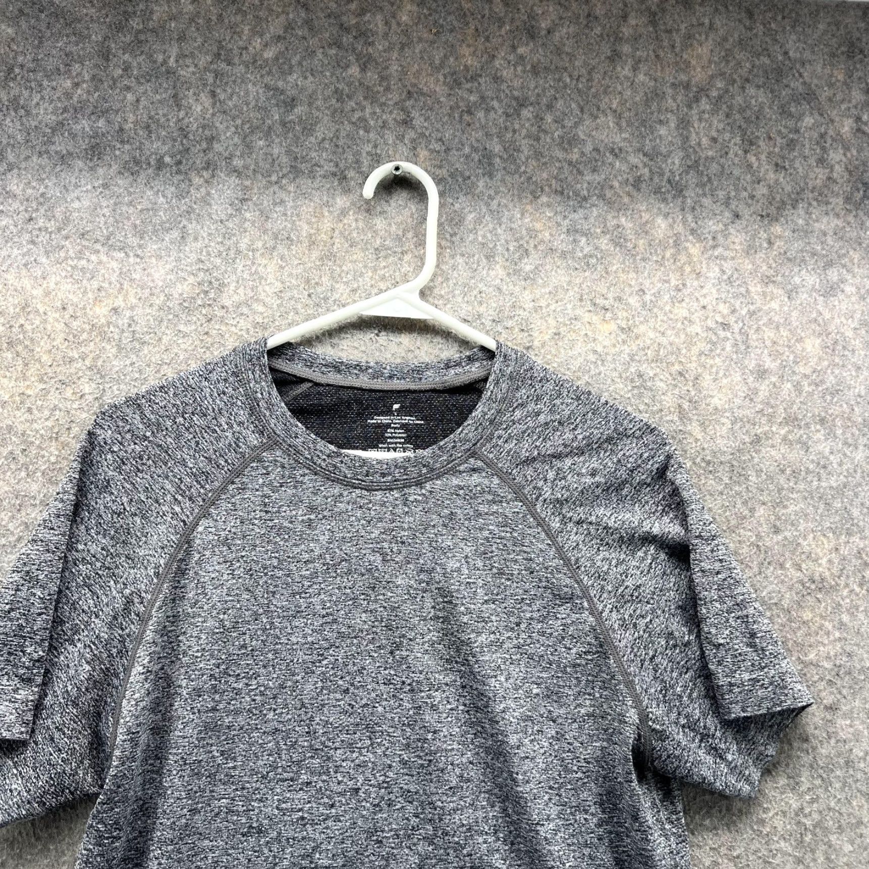 Fabletics Fabletics Shirt Men Small Heather Gray Casual Tee Crewneck Nylon Polyester Size US S / EU 44-46 / 1 - 2 Thumbnail
