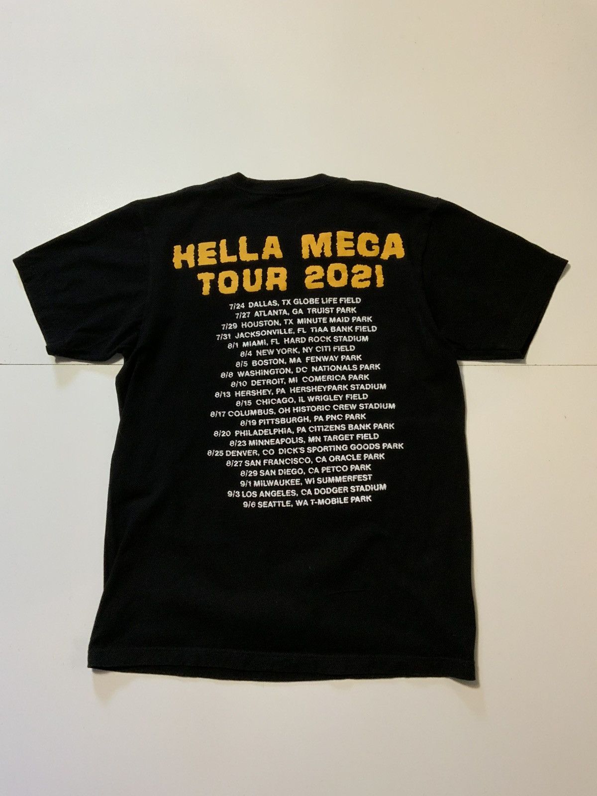 Band Tees Green Day Hella Mega Tour 2021 Rock Band Graphic T-Shirt Size US S / EU 44-46 / 1 - 2 Thumbnail