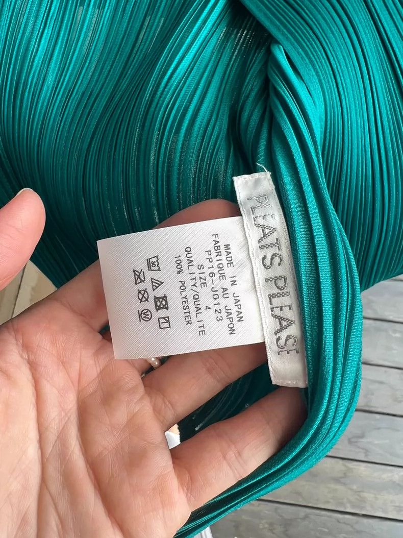 Issey Miyake Issey Miyake size:4 Emerald pleated small high-neck coat Size S / US 4 / IT 40 - 3 Thumbnail