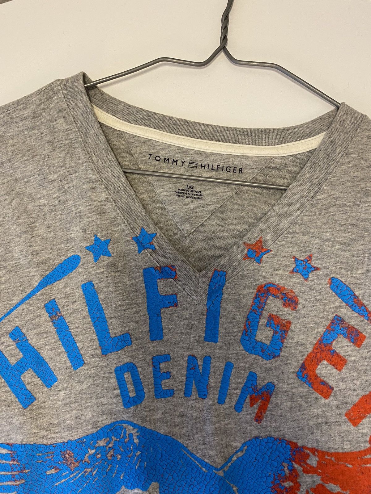 Tommy Hilfiger × Tommy Jeans × Vintage Gray Tommy Hilfiger Denim V-neck shirt Size US L / EU 52-54 / 3 - 6 Thumbnail