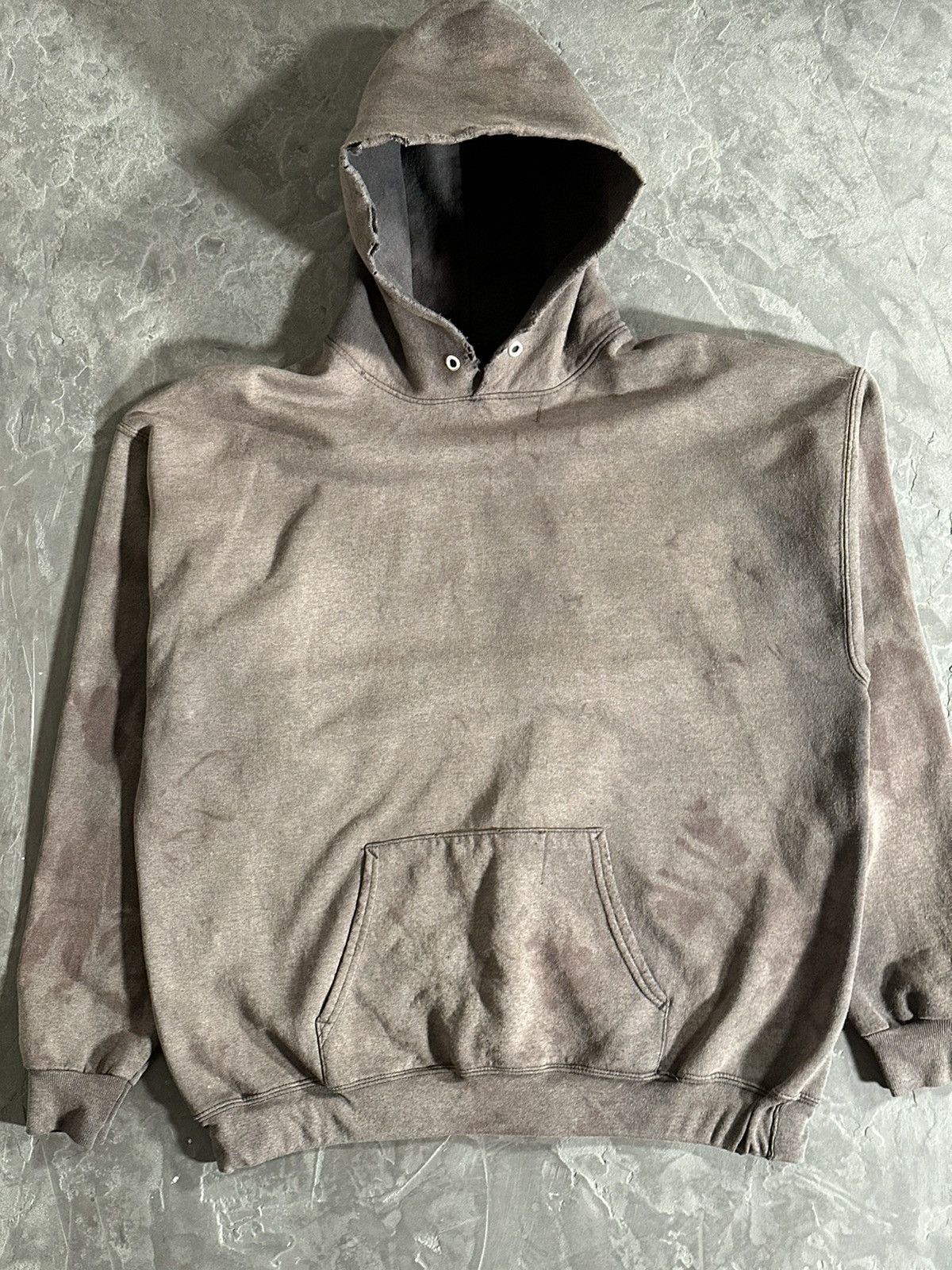 Vintage Faded trashed Hoodie made in America 90s Size US L / EU 52-54 / 3 - 9 Thumbnail