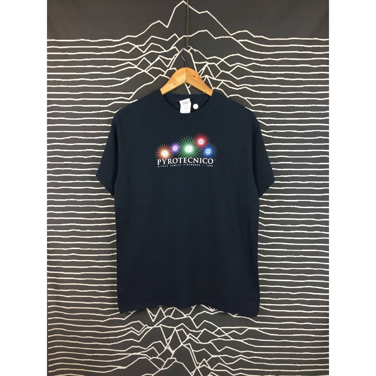 Vintage Pyrotecnico Vitale Family Fireworks Graphic Art Promo Tee Size US M / EU 48-50 / 2 - 2 Thumbnail