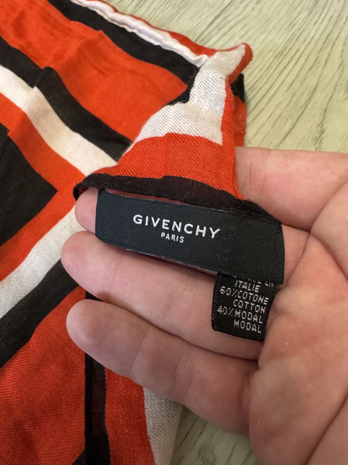 Givenchy Givenchy 17 Scarf Shawl Size ONE SIZE - 4 Thumbnail