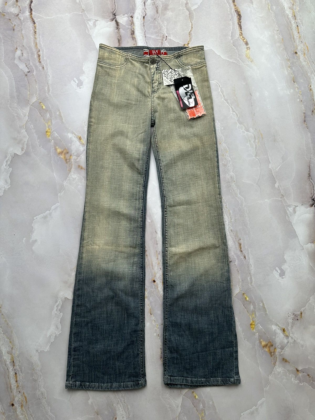 image of Avant Garde x Vintage Flared Jeans Y2K in Blue, Women's (Size 26)