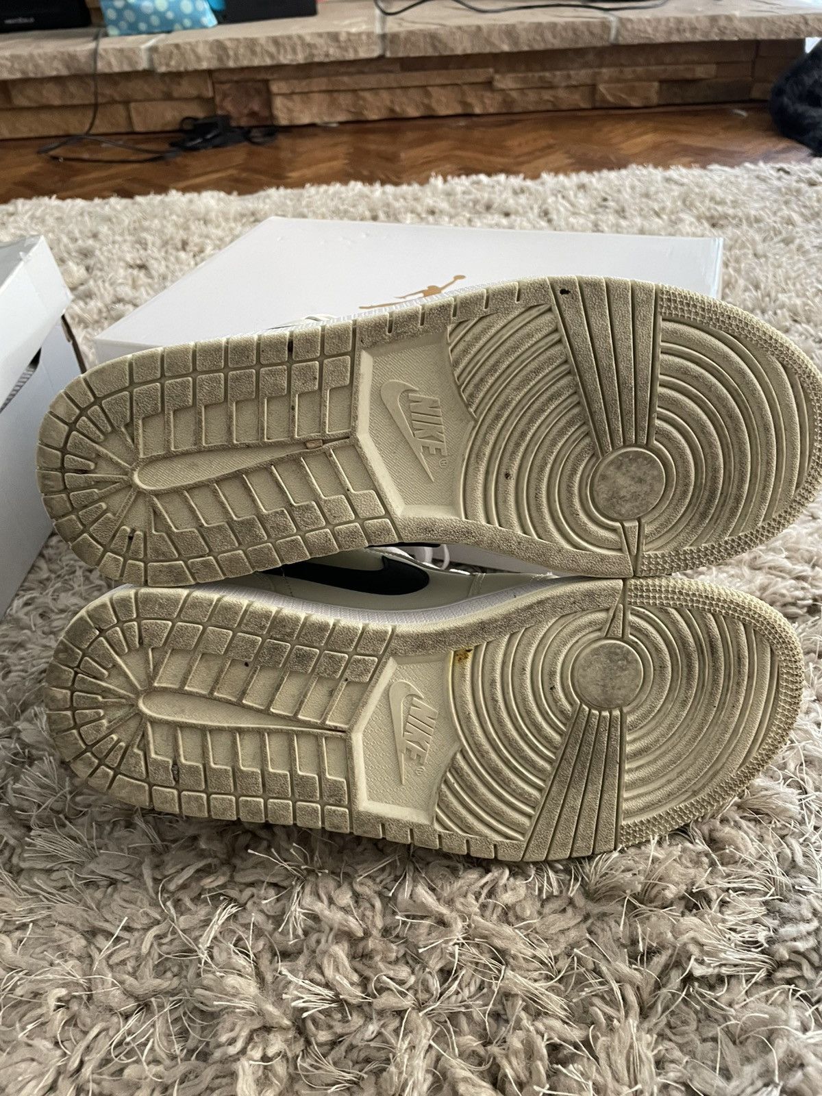 Jordan Brand Jordan 1 Low Coconut Milk Size US 11.5 / EU 44-45 - 7 Thumbnail