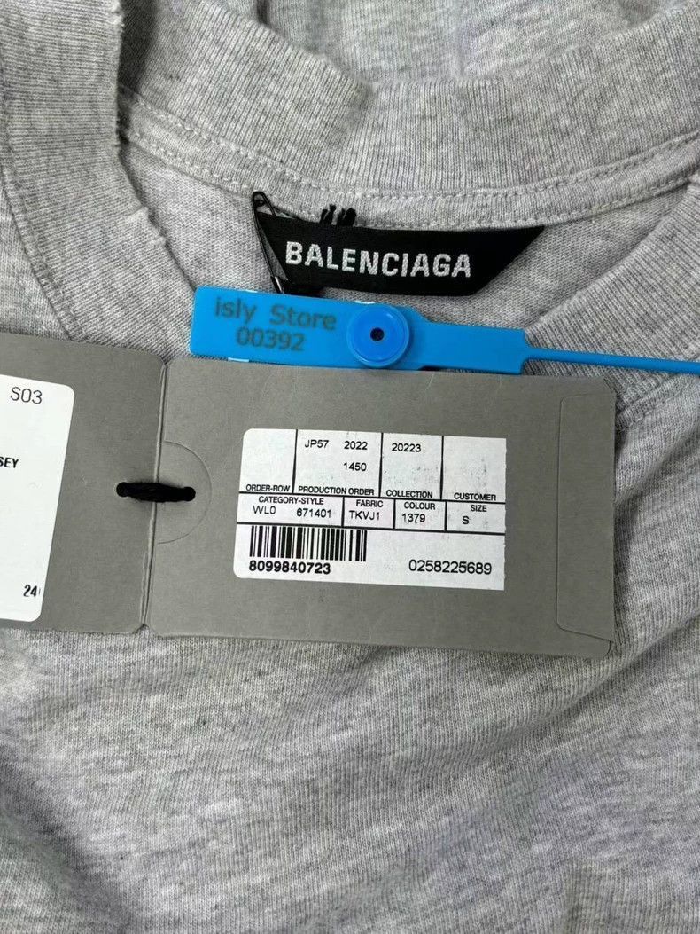 Balenciaga Balenciaga balenciaga long sleeve tshirt with plaid cuffs Size US S / EU 44-46 / 1 - 5 Thumbnail