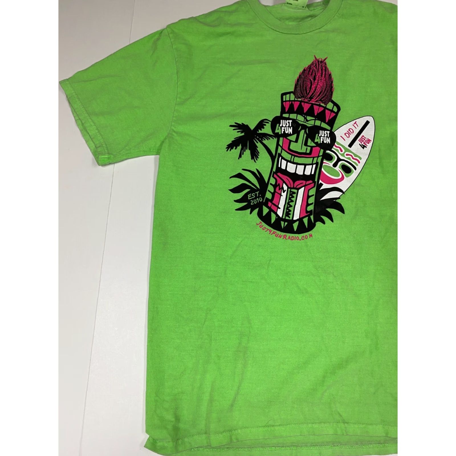 Port & Company Port & Company Surf Board Mens T-Shirt Medium Green Cotton Spandex Crew Neck Short Sleeve Logo Regular Vintage No Size US M / EU 48-50 / 2 - 3 Thumbnail