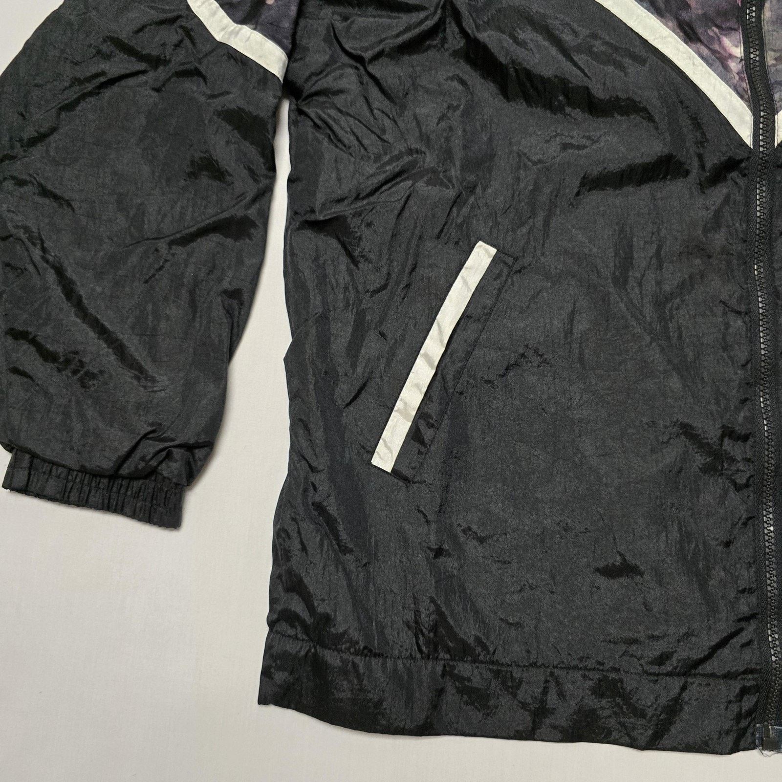 Avon Celli Vintage Avon Jacket M Abstract Windbreaker Nylon 90s Retro Size US M / EU 48-50 / 2 - 3 Thumbnail
