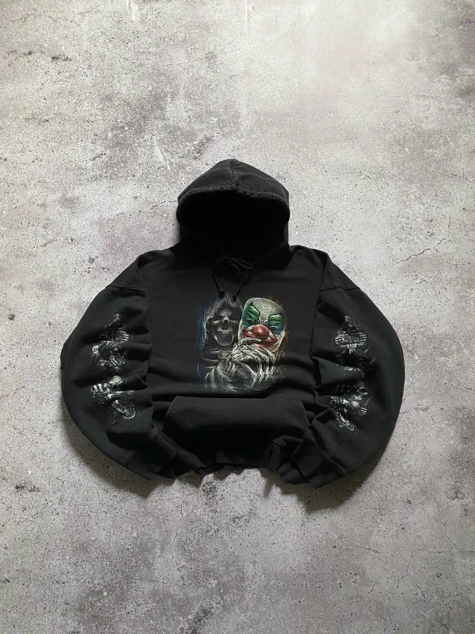 Japanese Brand VINTAGE 90s JOKER SKELETON BAGGY BOXY FADED HOODIE Size US L / EU 52-54 / 3 - 1 Thumbnail