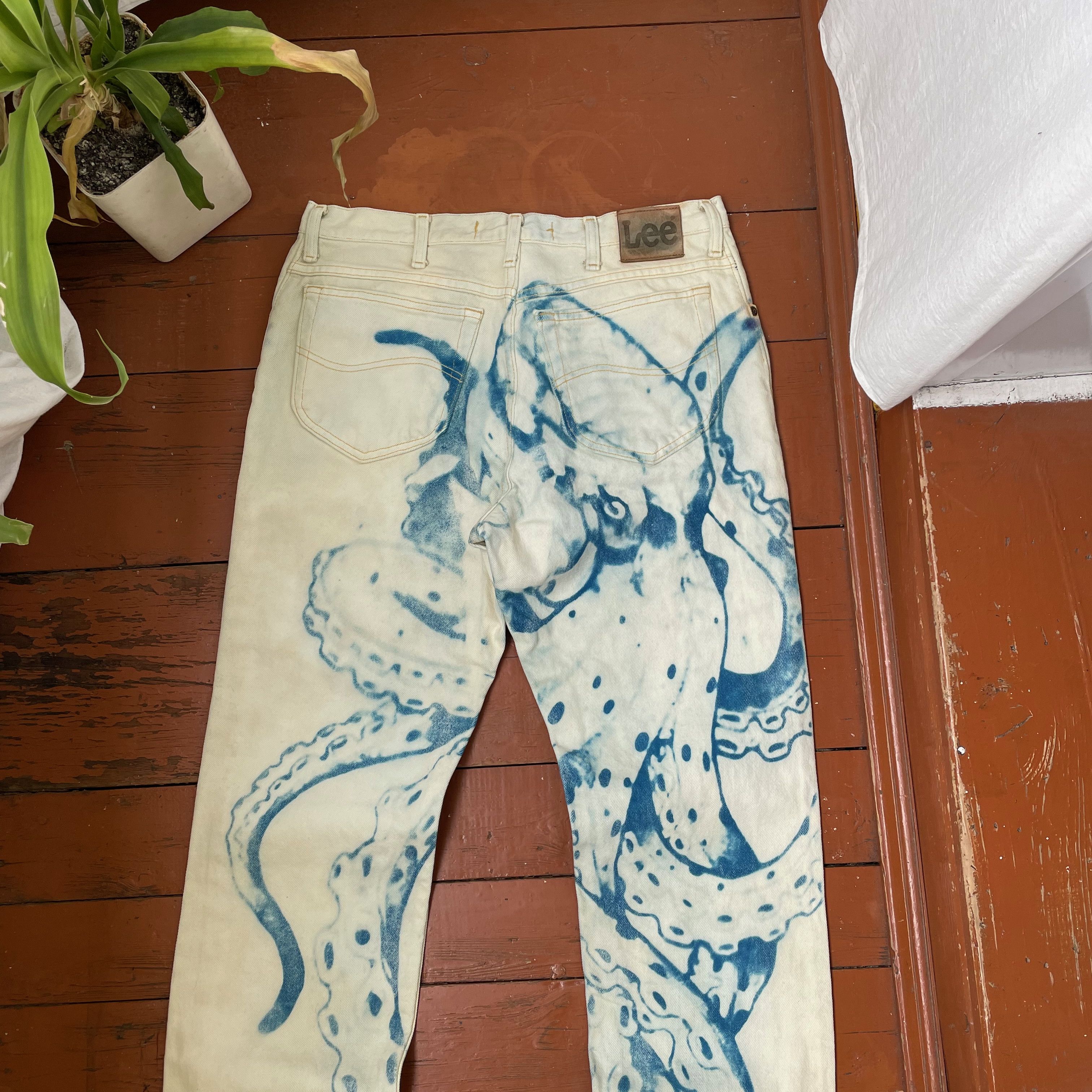 Lee Lee jeans very rare custom print octopus sguid 🦑 Size US 34 / EU 50 - 5 Thumbnail