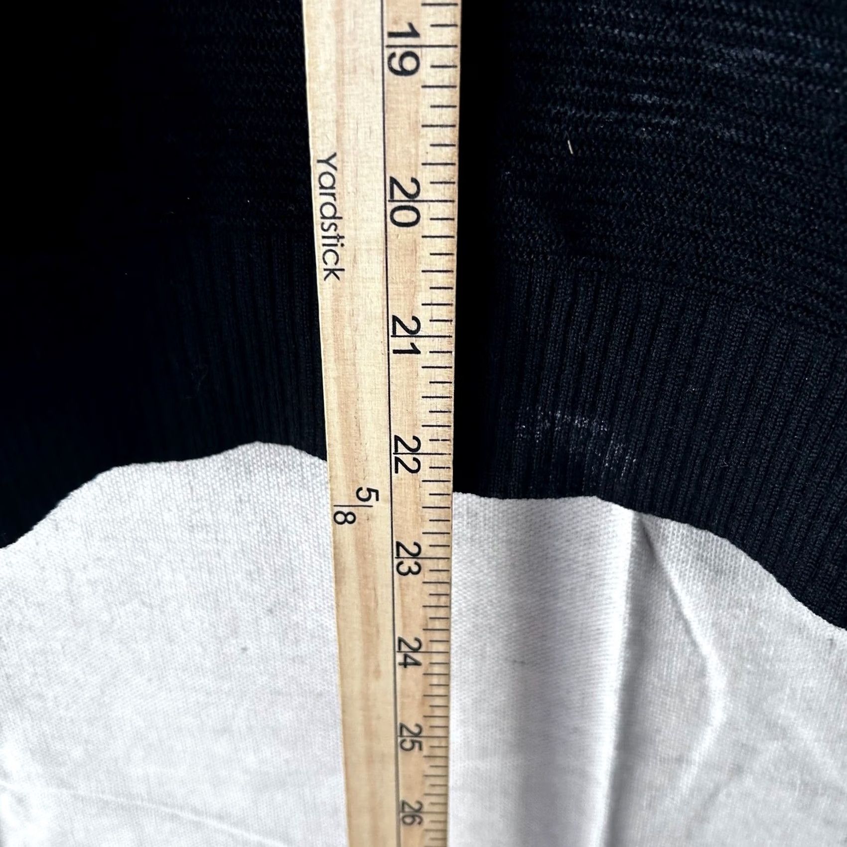 Lululemon VINTAGE Lululemon Womens Black Textured Knit Long Sleeve Crewneck Raglan Sweater Logo XS Size XS / US 0-2 / IT 36-38 - 5 Thumbnail