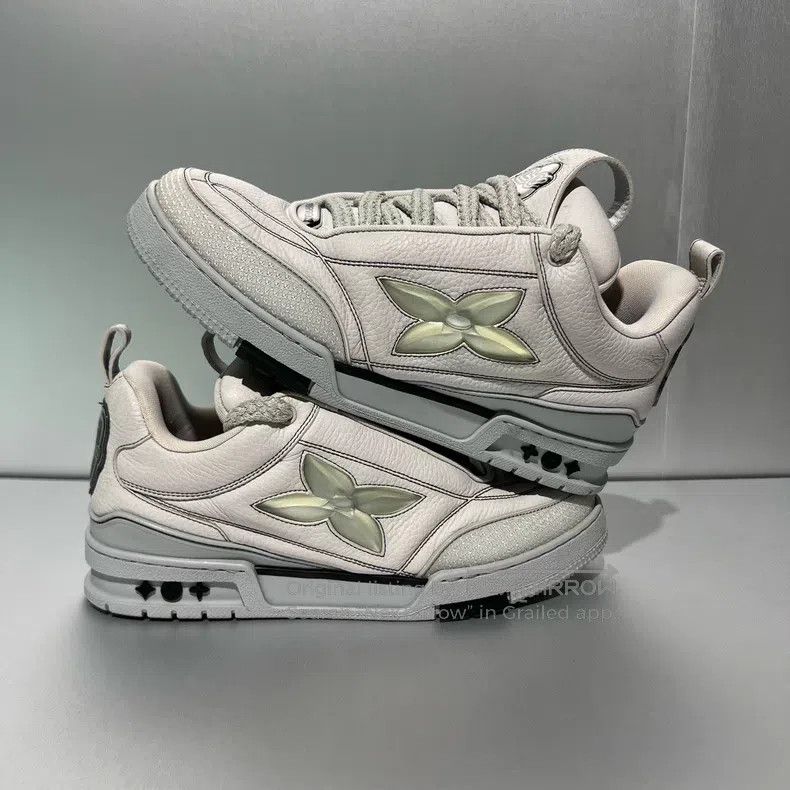 Louis Vuitton Louis Vuitton Stake gray and white bread shoes Size US 8.5 / EU 41-42 - 6 Thumbnail