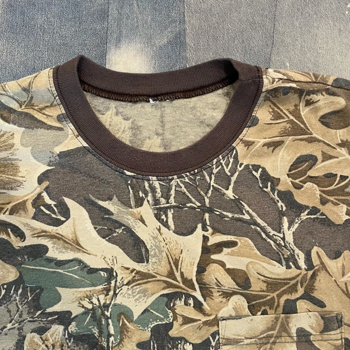 Japanese Brand × Vintage CRAZY Vintage Essential Camo Pocket Tee Size US XL / EU 56 / 4 - 3 Thumbnail