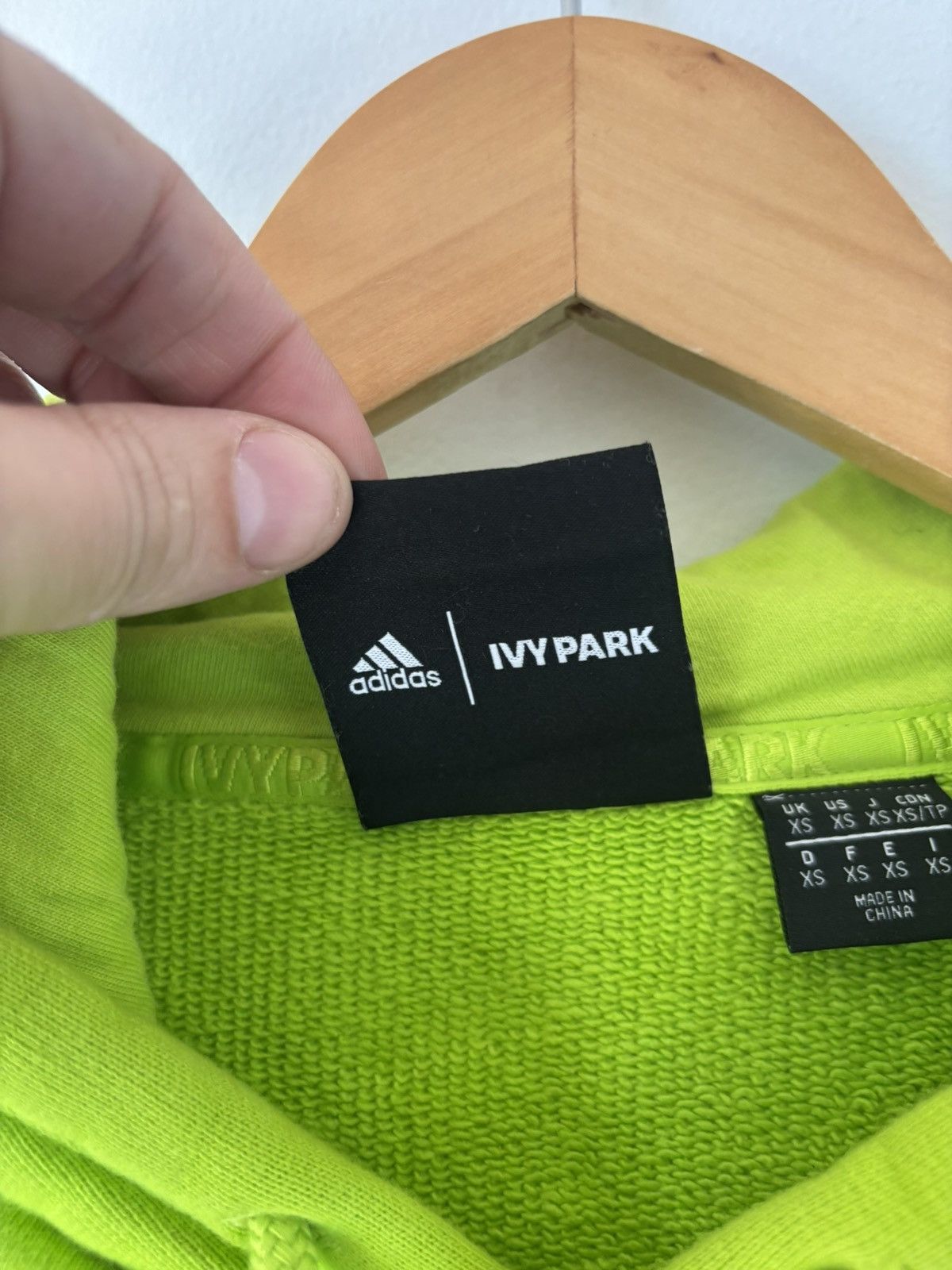 Adidas × Ivy Park Adidas x Ivy Park Neon Green Hoodie XS Beyoncé Pullover Size US XS / EU 42 / 0 - 9 Thumbnail