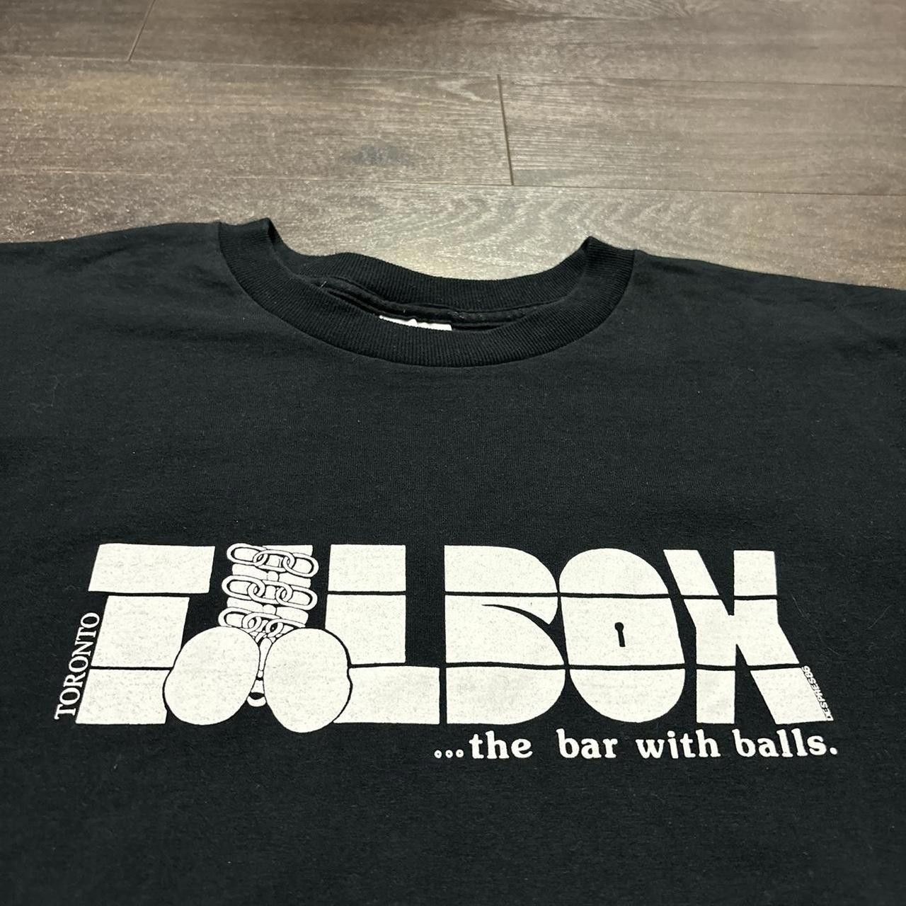 Designer Vintage toolbox Toronto the bar with balls t shirt 90s M Size US M / EU 48-50 / 2 - 2 Thumbnail