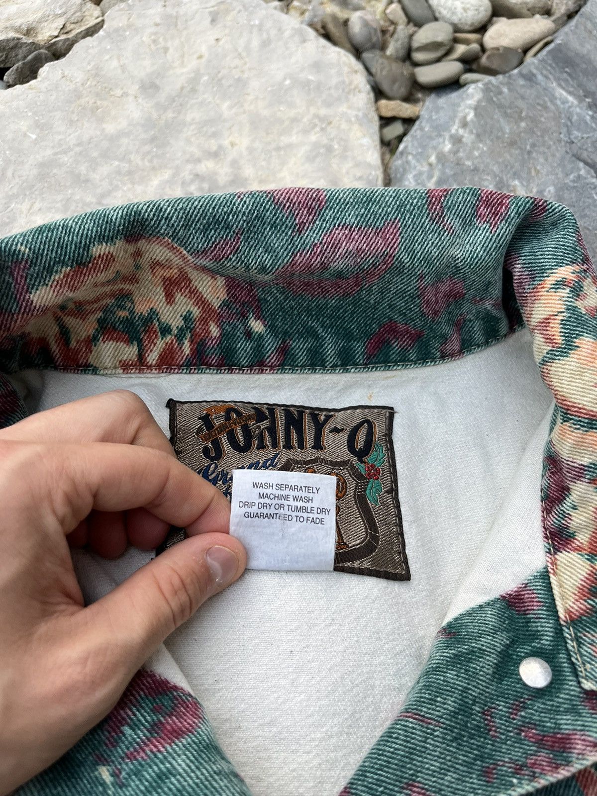 Vintage Vintage Jonny-q y2k all over print cropped denim jacket Size US M / EU 48-50 / 2 - 15 Thumbnail