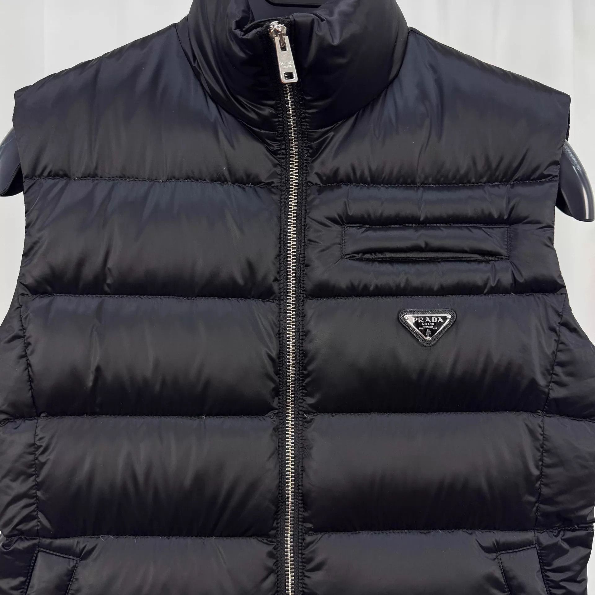 Prada Prada Triangle Logo Down Vest 40 98 New KL11204 Size S / US 4 / IT 40 - 3 Thumbnail