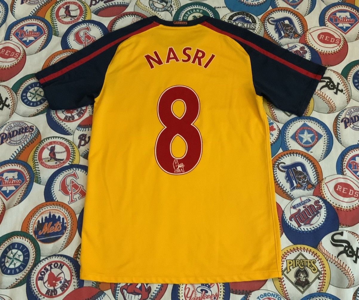 Nike 2008 Nike Samir Nasri Arsenal Fly Emirates #8 Jersey Sz S Size US S / EU 44-46 / 1 - 7 Thumbnail