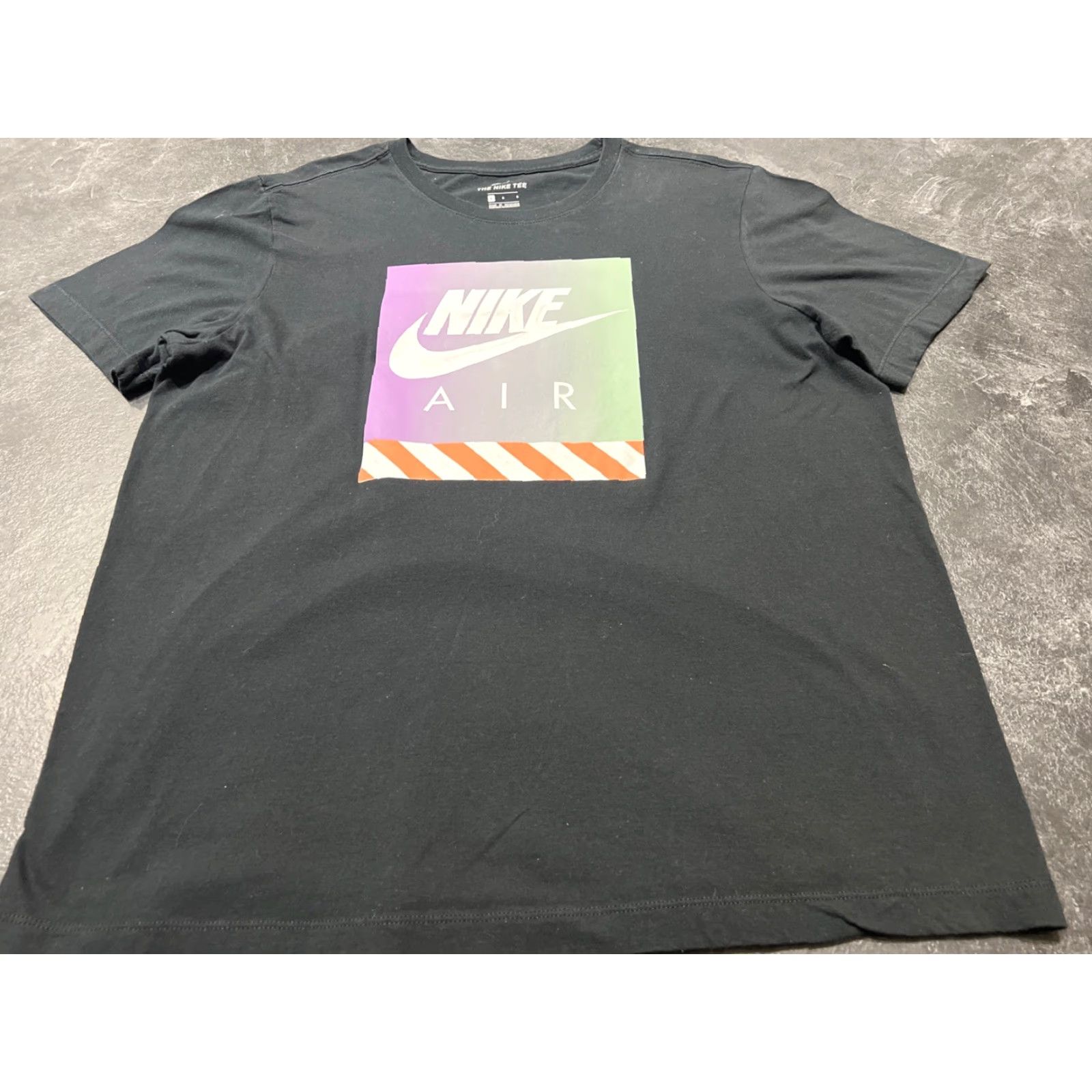 Nike Nike Tee T-Shirt Men Large Short Sleeve Black Graphic Logo Pullover Crew Neck Band Collar Nike Air Size US L / EU 52-54 / 3 - 2 Thumbnail