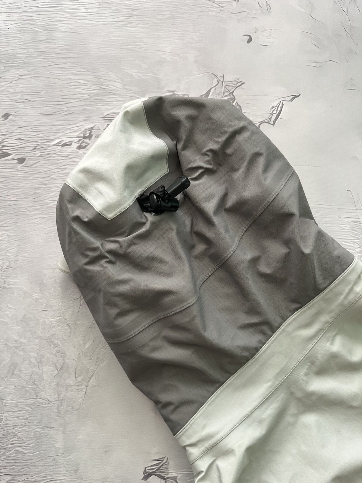 Arc'teryx Vintage 2003 Arc teryx Sidewinder Gore Tex XCR Jacket White Size M / US 6-8 / IT 42-44 - 22 Thumbnail