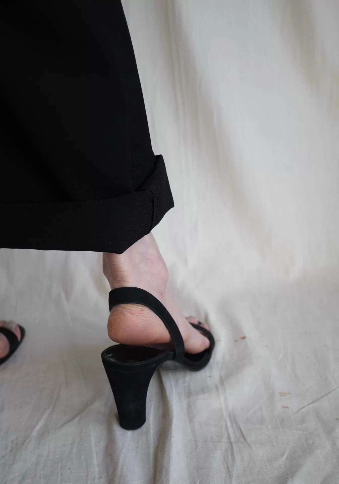 Hermes Hermes 2000s Suede Minimalist Single-Strap 7cm Heel 36.5 Size US 6 / IT 36 - 6 Thumbnail