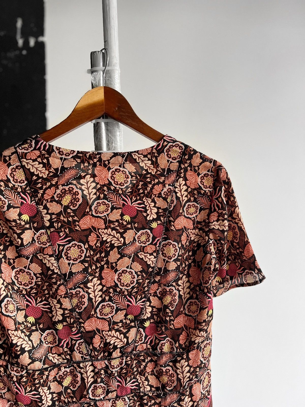 Designer × Scotch & Soda Scotch&Soda Womens Floral Printed Short Sleeve V-Neck Blouse Size XS / US 0-2 / IT 36-38 - 4 Thumbnail