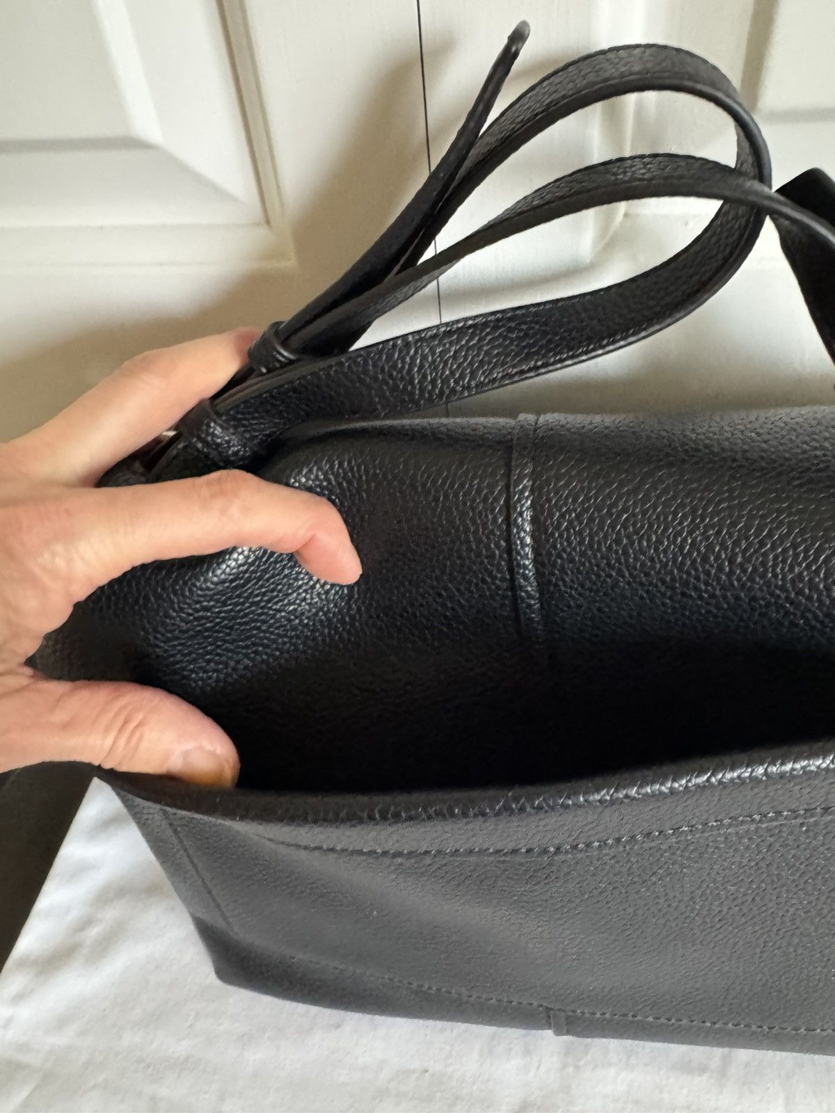 Calvin Klein CALVIN KLEIN Black Pebbled Faux Leather Shoulder Bag NWOT Size ONE SIZE - 6 Thumbnail