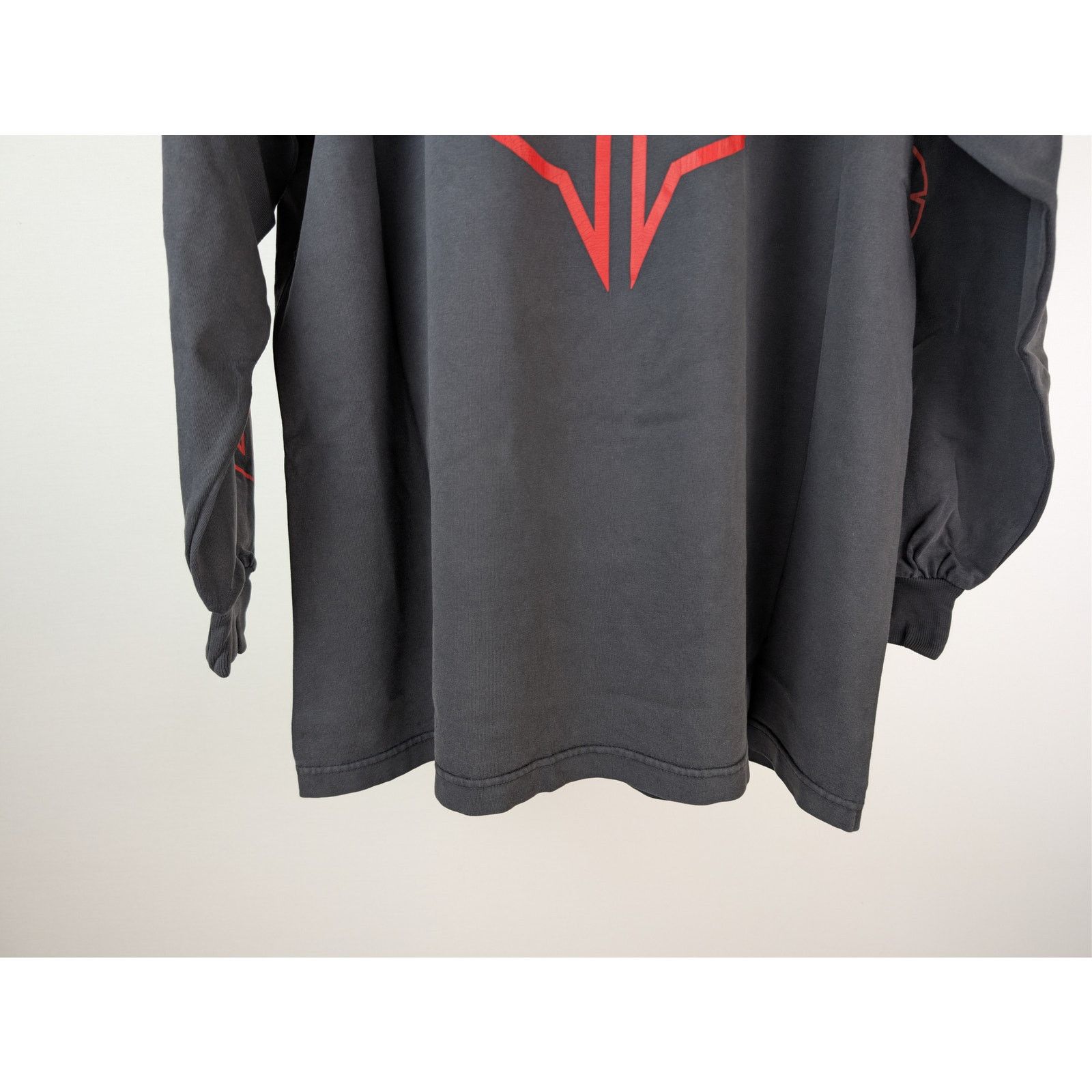 Balenciaga o1rshd1 Metal BB Vintage Jersey L/S Large Fit T-Shirt Black Size US L / EU 52-54 / 3 - 12 Thumbnail
