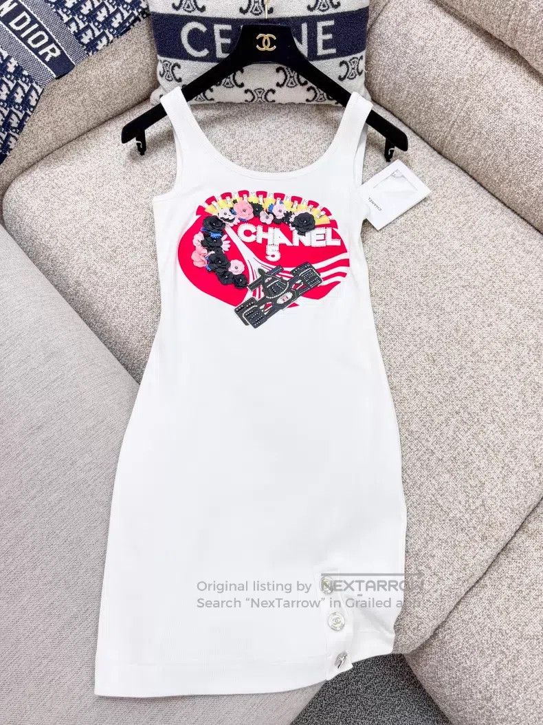 Chanel Chanel White sleeveless three-dimensional flower embroider Size XS / US 0-2 / IT 36-38 - 2 Thumbnail