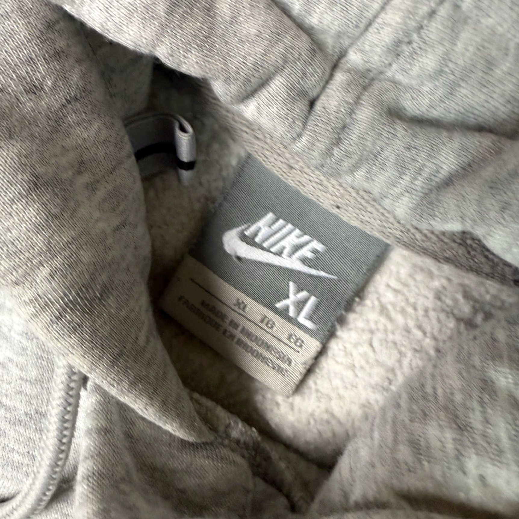Nike VINTAGE Nike Center Swoosh Sweatshirt Hoodie Mens XL Gray Embroidered Pockets Pullover Logo 90s Sports Knit/Graphic Print Size US XL / EU 56 / 4 - 5 Thumbnail