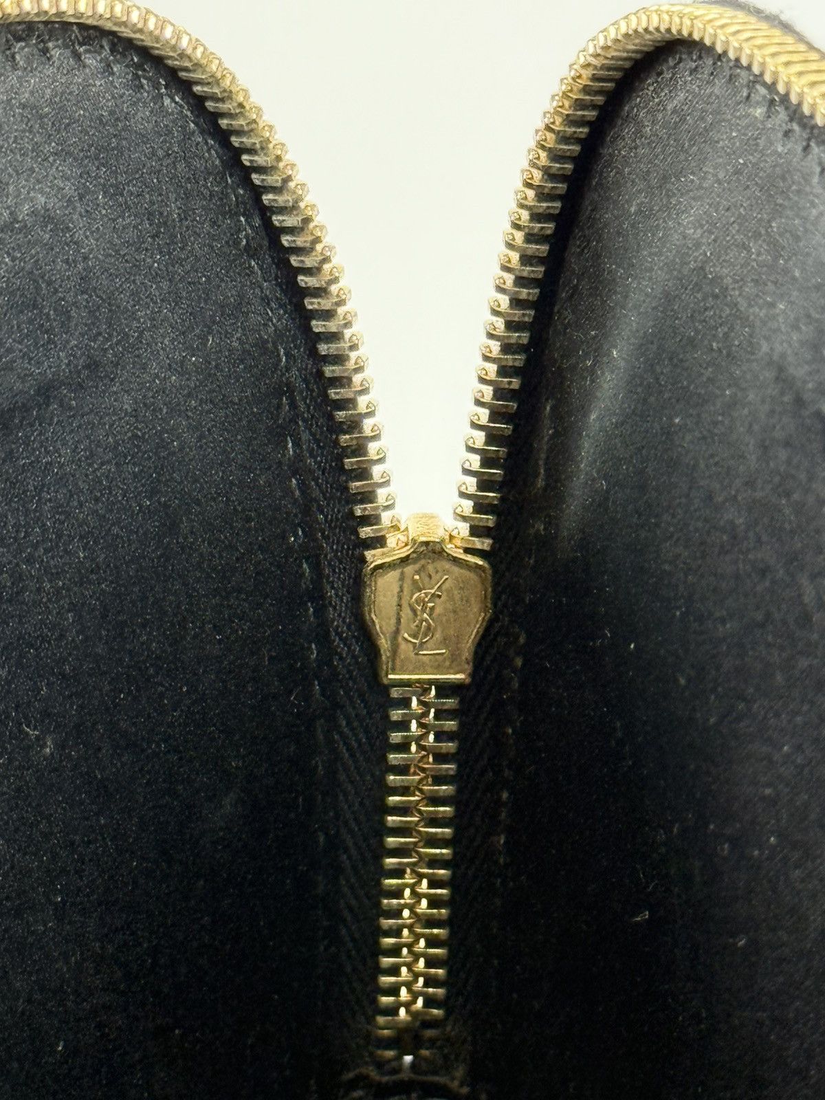 Yves Saint Laurent Yves Saint Laurent Black Patent Leather Uptown Satchel Bag Size ONE SIZE - 17 Thumbnail