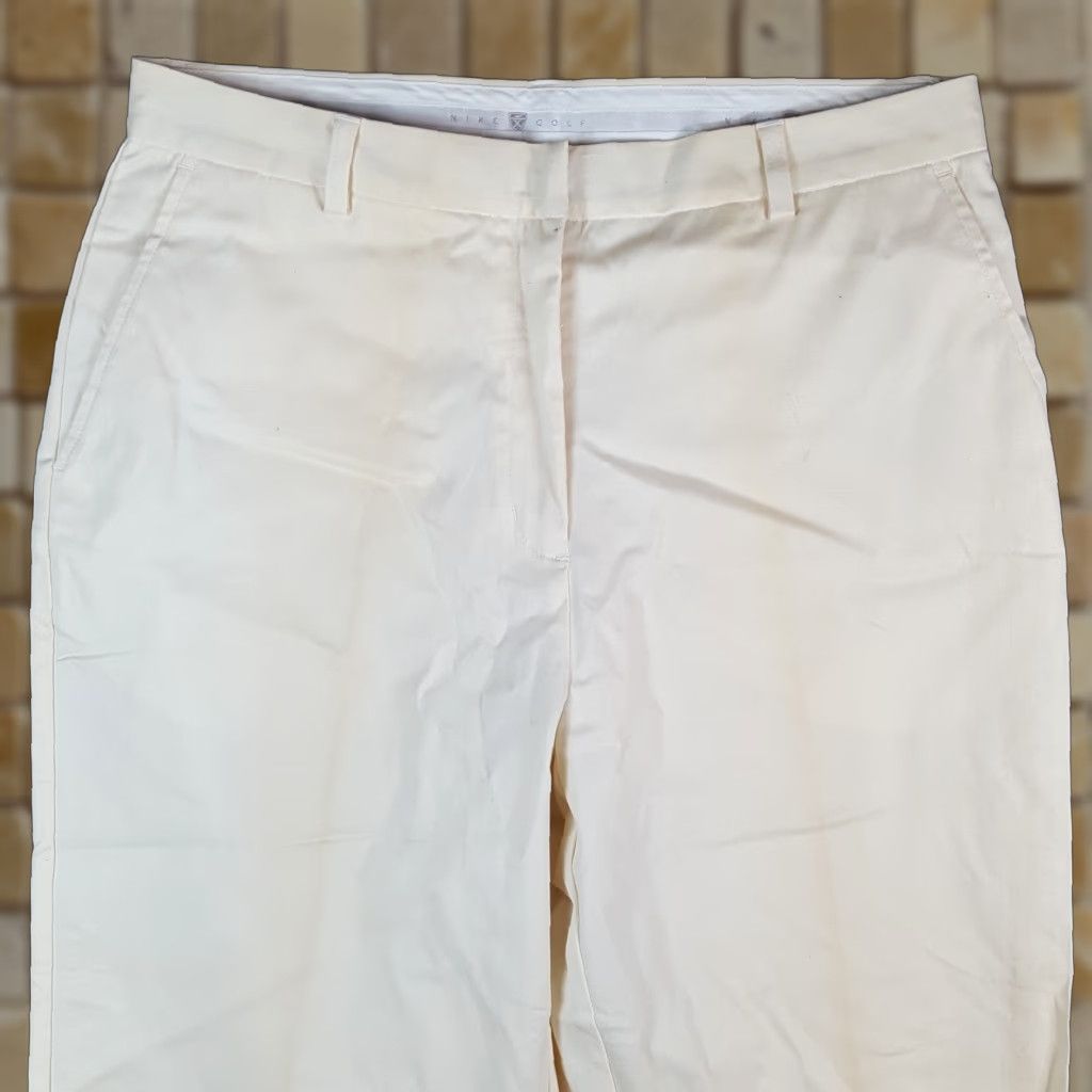 Nike VINTAGE Nike Golf Chinos Women's Size 14 Stretch 2000s Chino Pants White 90s Bohemian Preppy Mens Womens Girls Size 36" / US 14 / IT 50 - 1 Thumbnail
