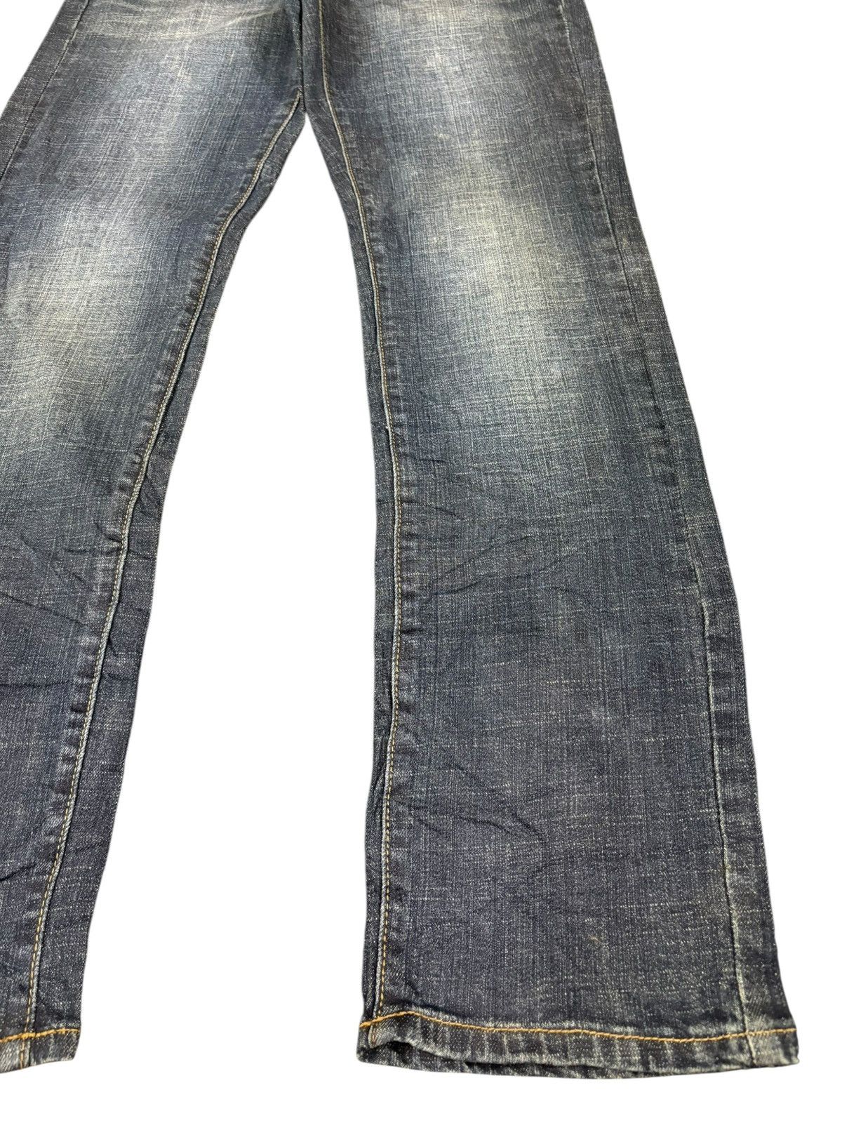 Japanese Brand Vintage Japanese Brand Faded Wash Jeans Size US 31 - 7 Thumbnail
