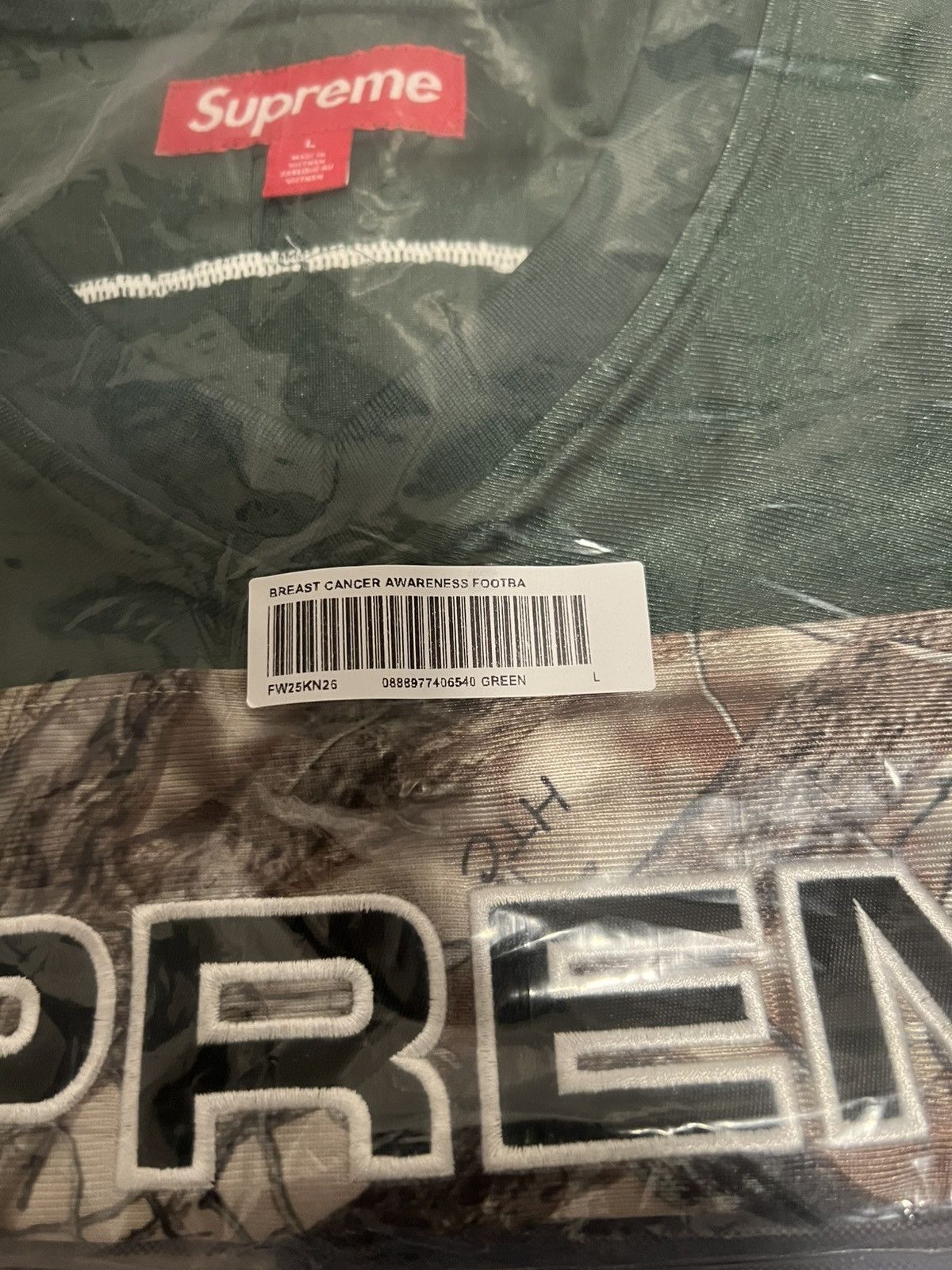 Supreme Supreme Breast Cancer Awareness Football Jersey Green Large Size US L / EU 52-54 / 3 - 3 Thumbnail