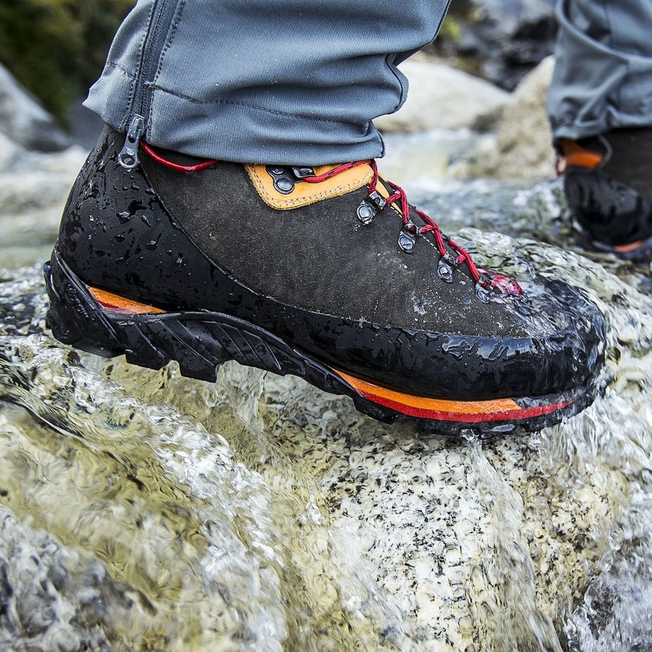 Kathmandu × Vibram XT Fitzgerald NGX Mountaineering Boots Made In Italy Size US 9 / EU 42 - 2 Thumbnail