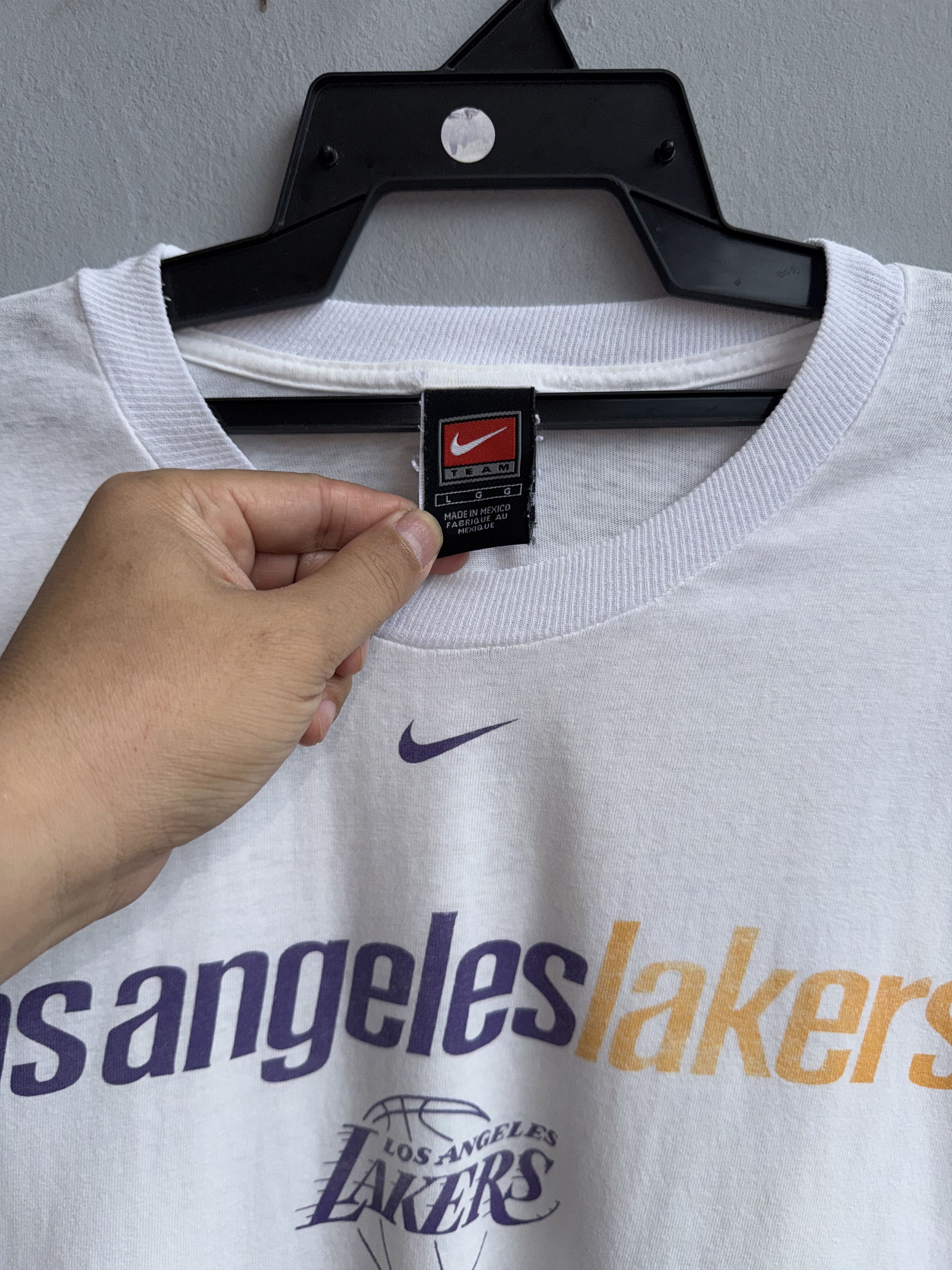 NBA Nike Centre Swoosh Lakers NBA Vintage Shirt Size US L / EU 52-54 / 3 - 2 Thumbnail