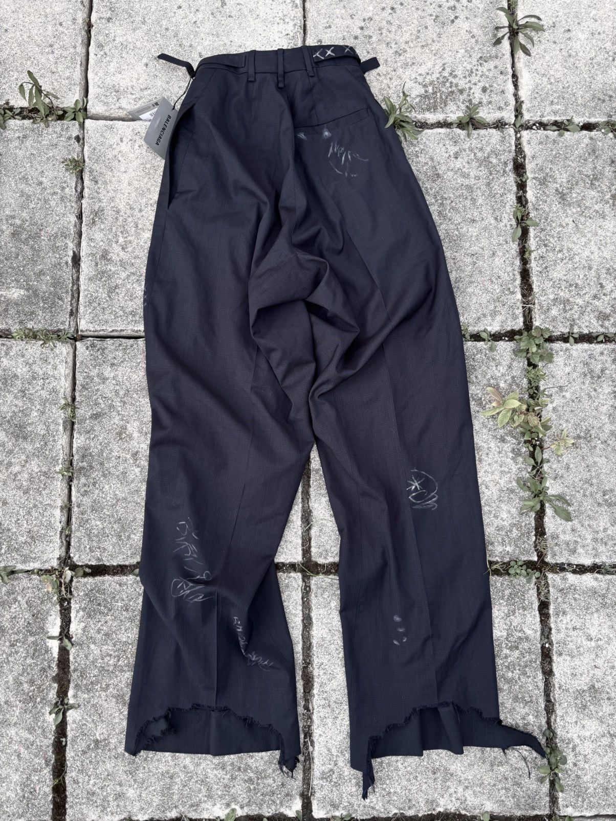 Balenciaga SS23 tailored graffiti skater pants Size US 26 / EU 42 - 5 Thumbnail
