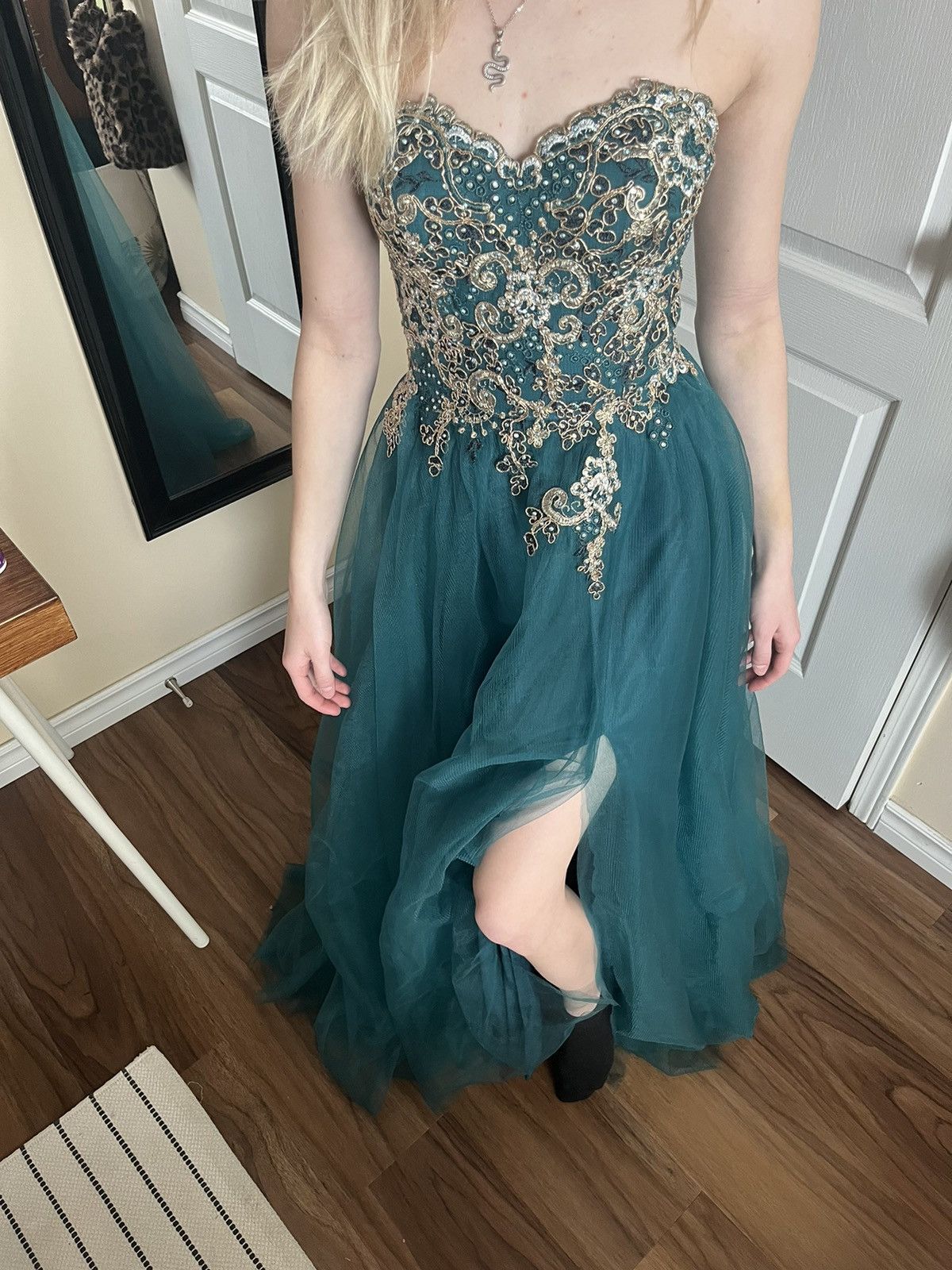 Laura Ashley Green LAURA poofy mesh multi layer prom dress (worn once) Size XS / US 0-2 / IT 36-38 - 6 Thumbnail