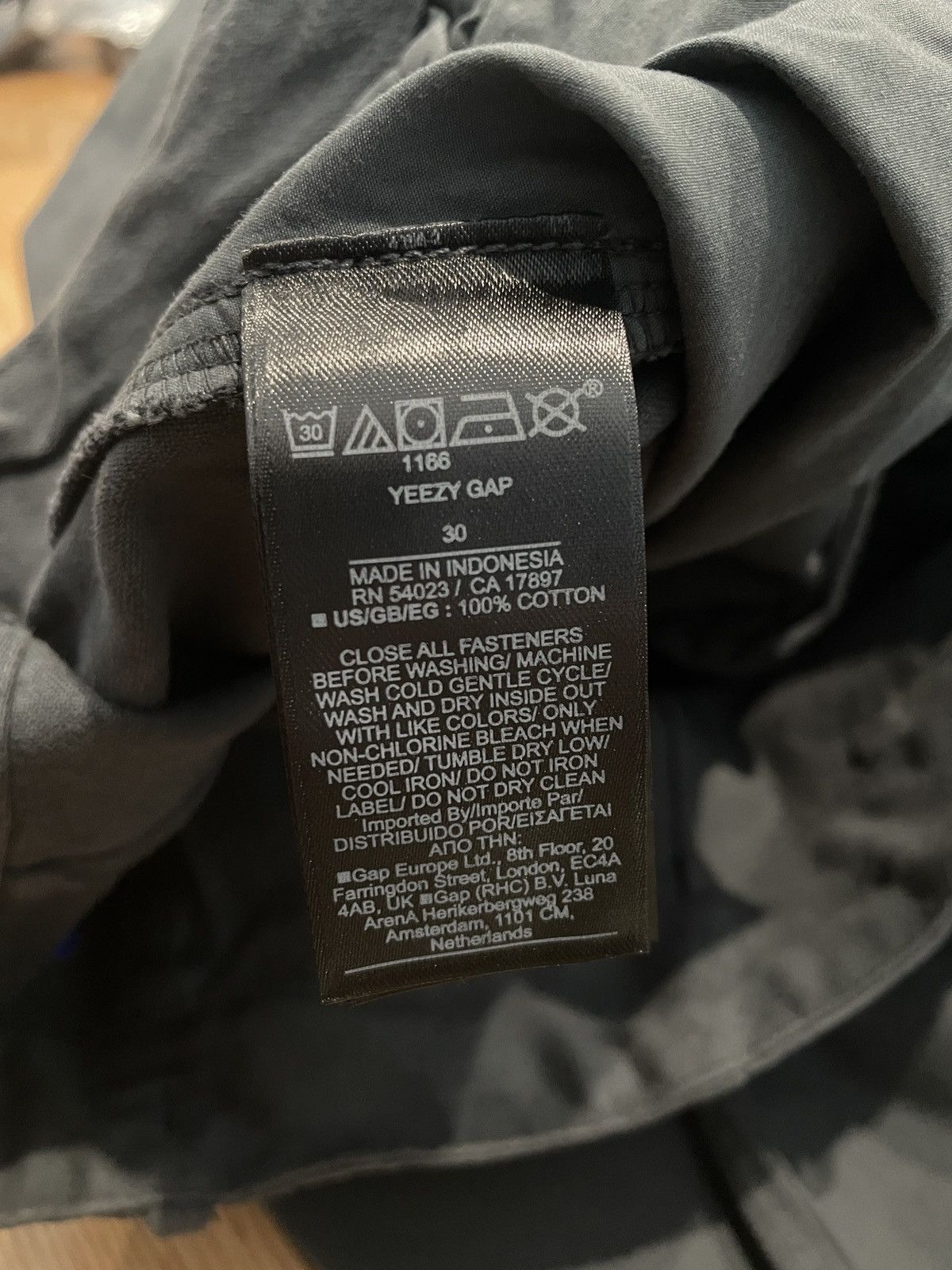 Balenciaga × Gap × Kanye West Yeezy Gap Balenciaga Sateen Cargo Pant Size US 30 / EU 46 - 5 Thumbnail