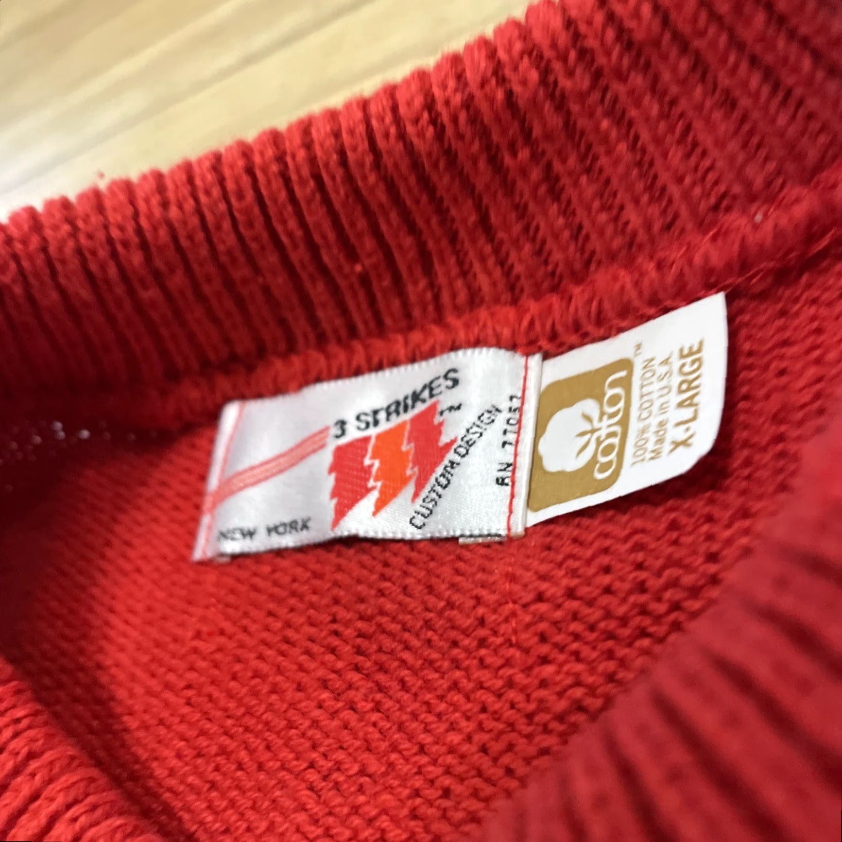 Vintage 3 STRIKES Men XL Vintage Preppy Red Sweater Pullover Knit United States Logo USA Bank New York Crew Neck Autumn Winter Spring Size US XL / EU 56 / 4 - 5 Thumbnail