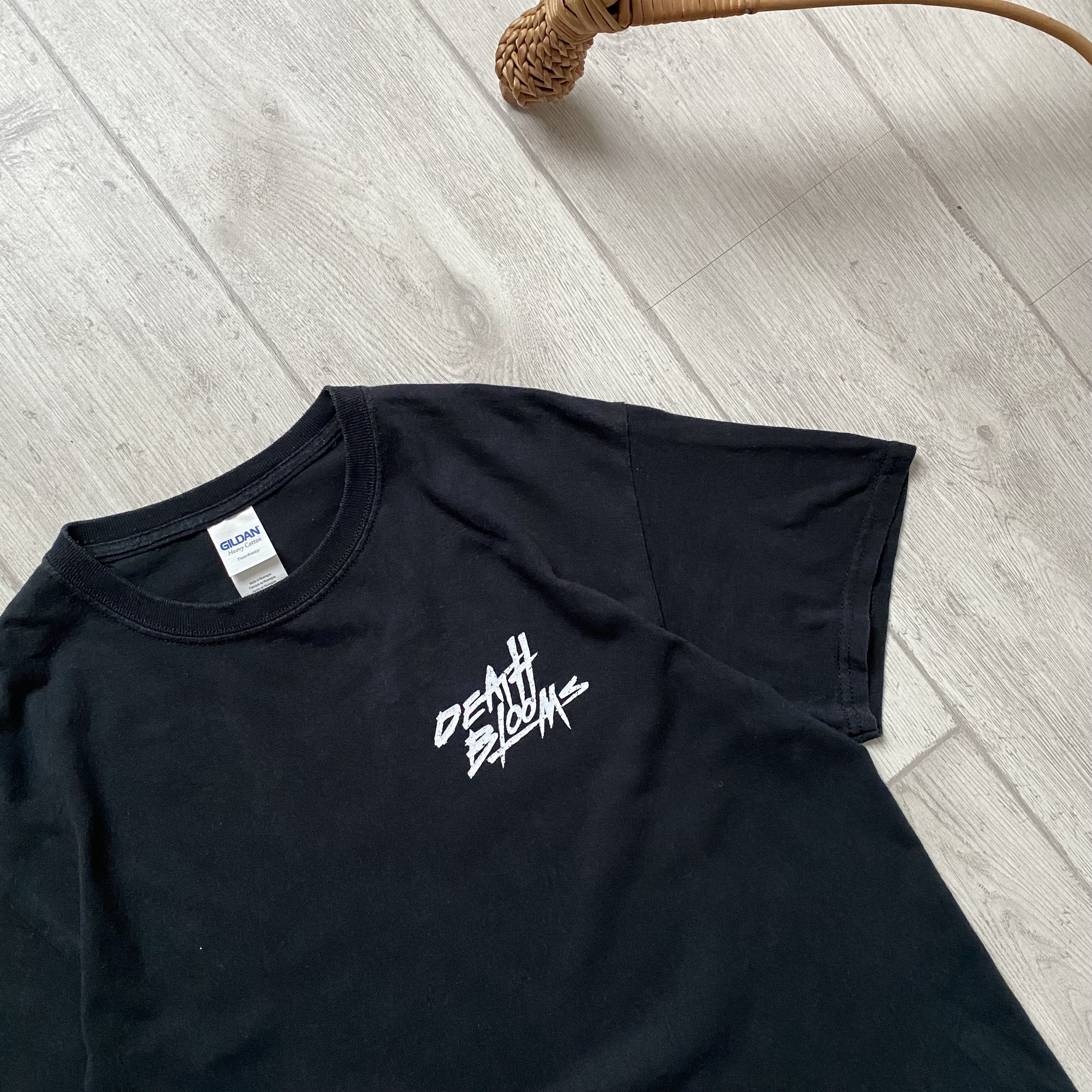 Band Tees 🪰 VTG 00s Dead Blooms Rock Band tee Big Fly Print Size US M / EU 48-50 / 2 - 5 Thumbnail