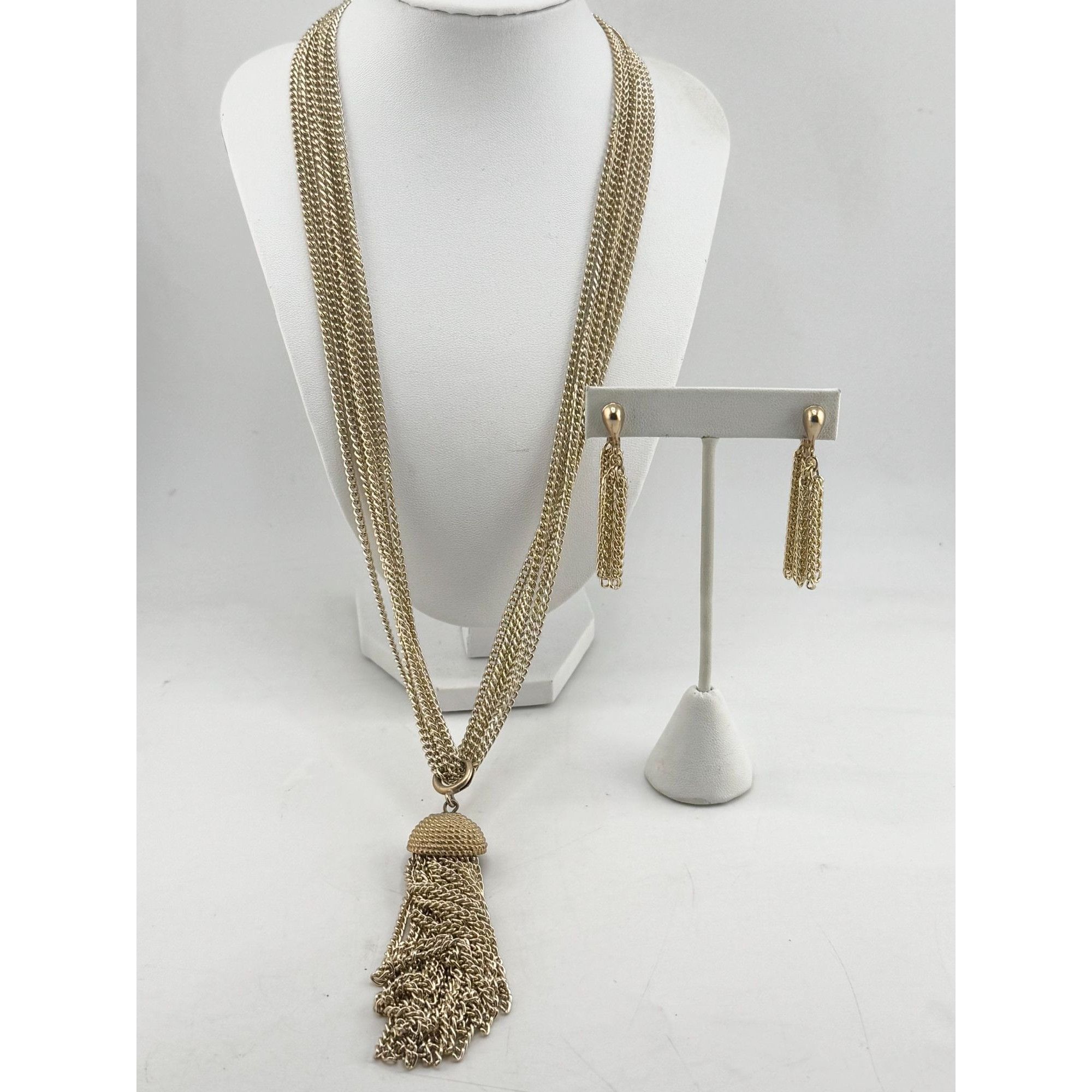 Vintage Vintage Sarah Coventry gold chain tassel necklace and earrin Size ONE SIZE - 2 Thumbnail
