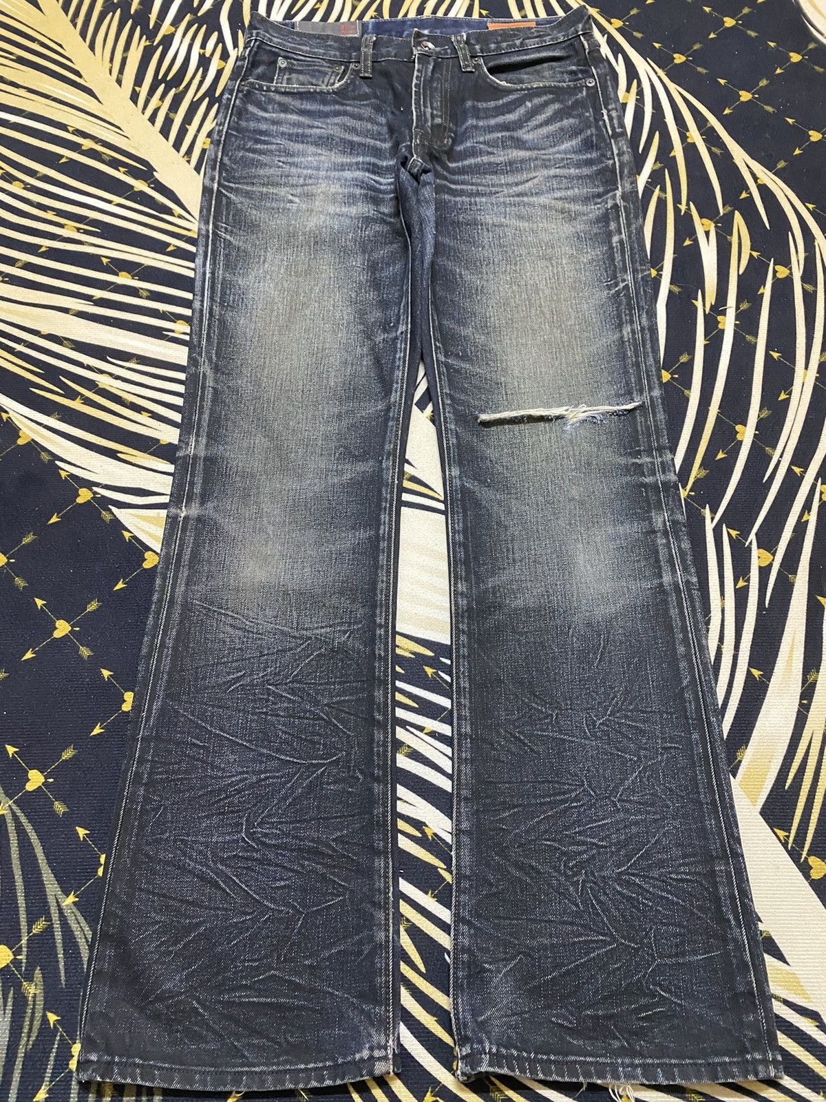 Gap Vintage Gap Denim Whisker Distressed Flare Bootcut Jeans Size US 31 - 1 Thumbnail