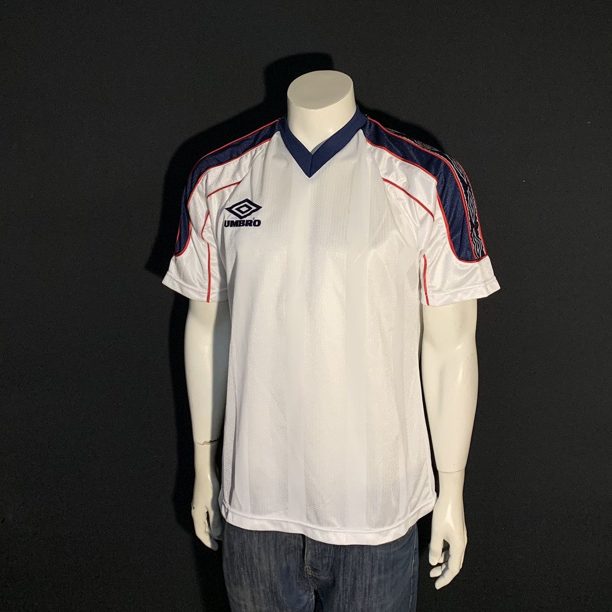 Umbro 90s Vintage Umbro Jersey White Size M Size US M / EU 48-50 / 2 - 1 Thumbnail